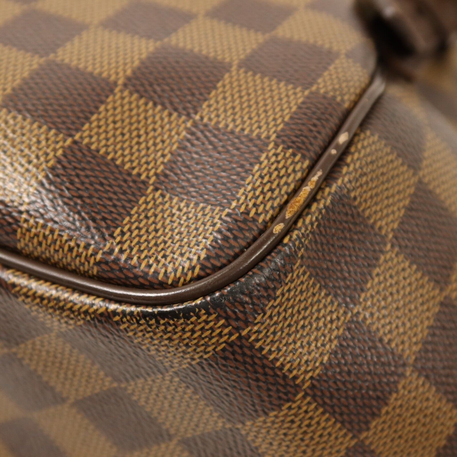 LOUIS VUITTON 【激減優惠】Damier Belem MM金扣肩背袋