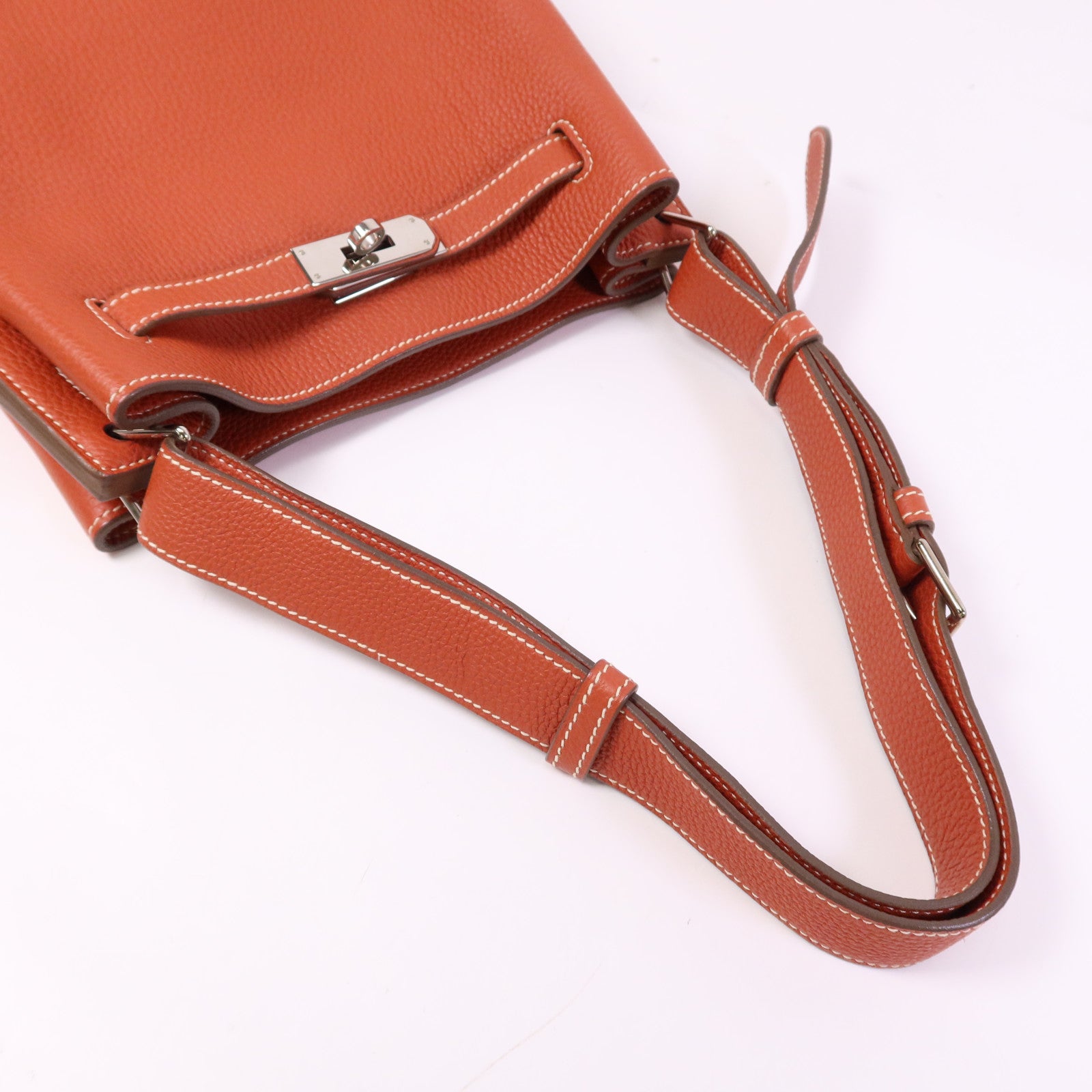 HERMES Togo皮革So Kelly 26銀扣肩背袋Capucine