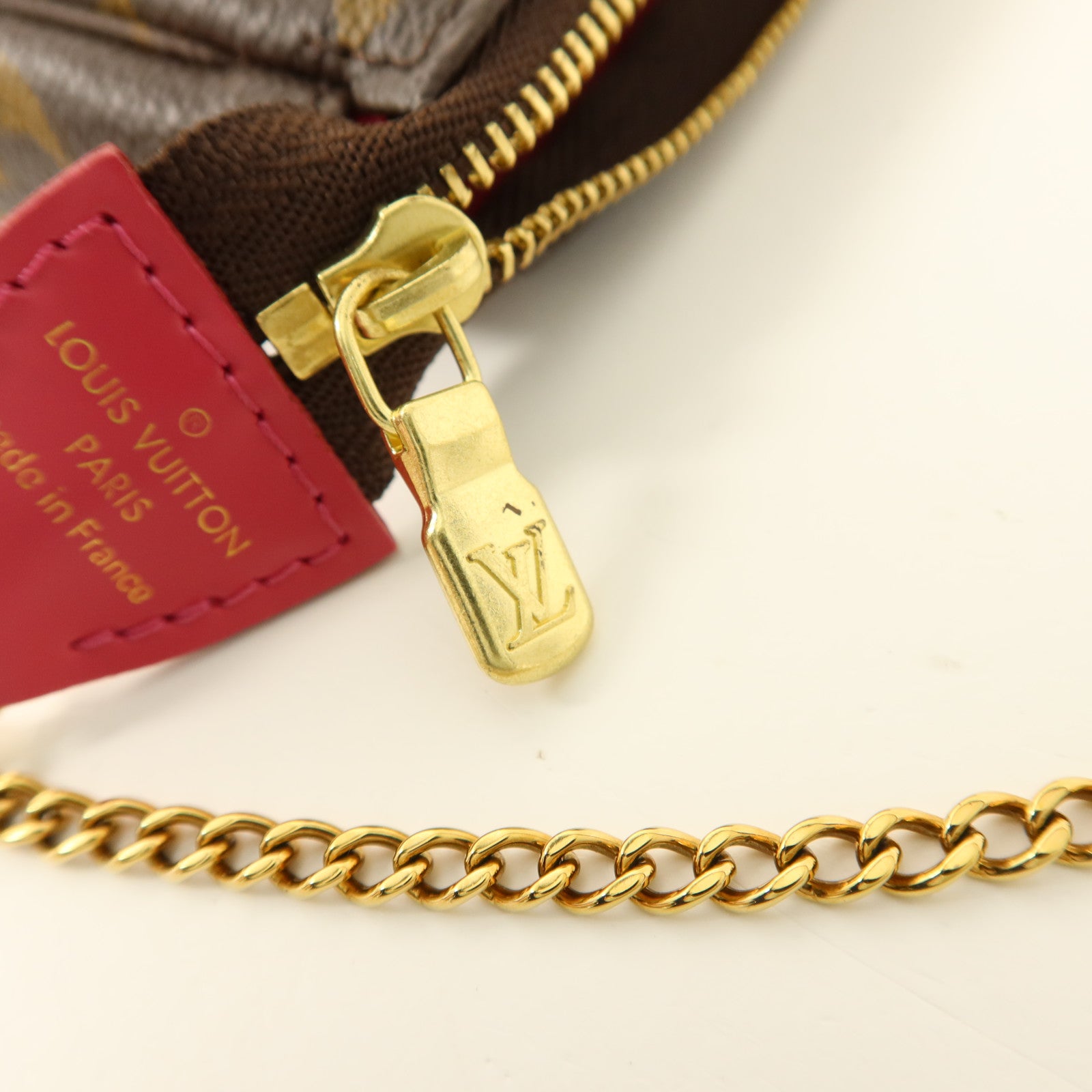 LOUIS VUITTON Monogram Mini Pochette Vivienne金扣肩背袋