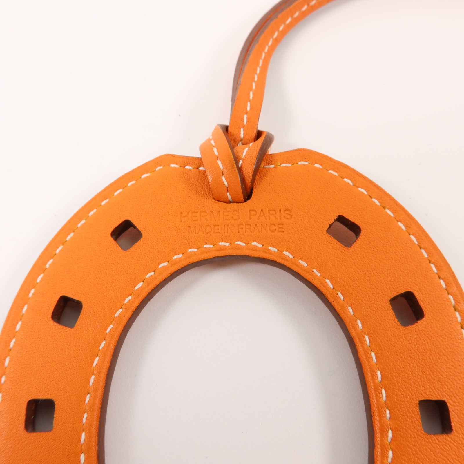 HERMES Swift皮革Padlock Horseshoe Charm掛飾Orange