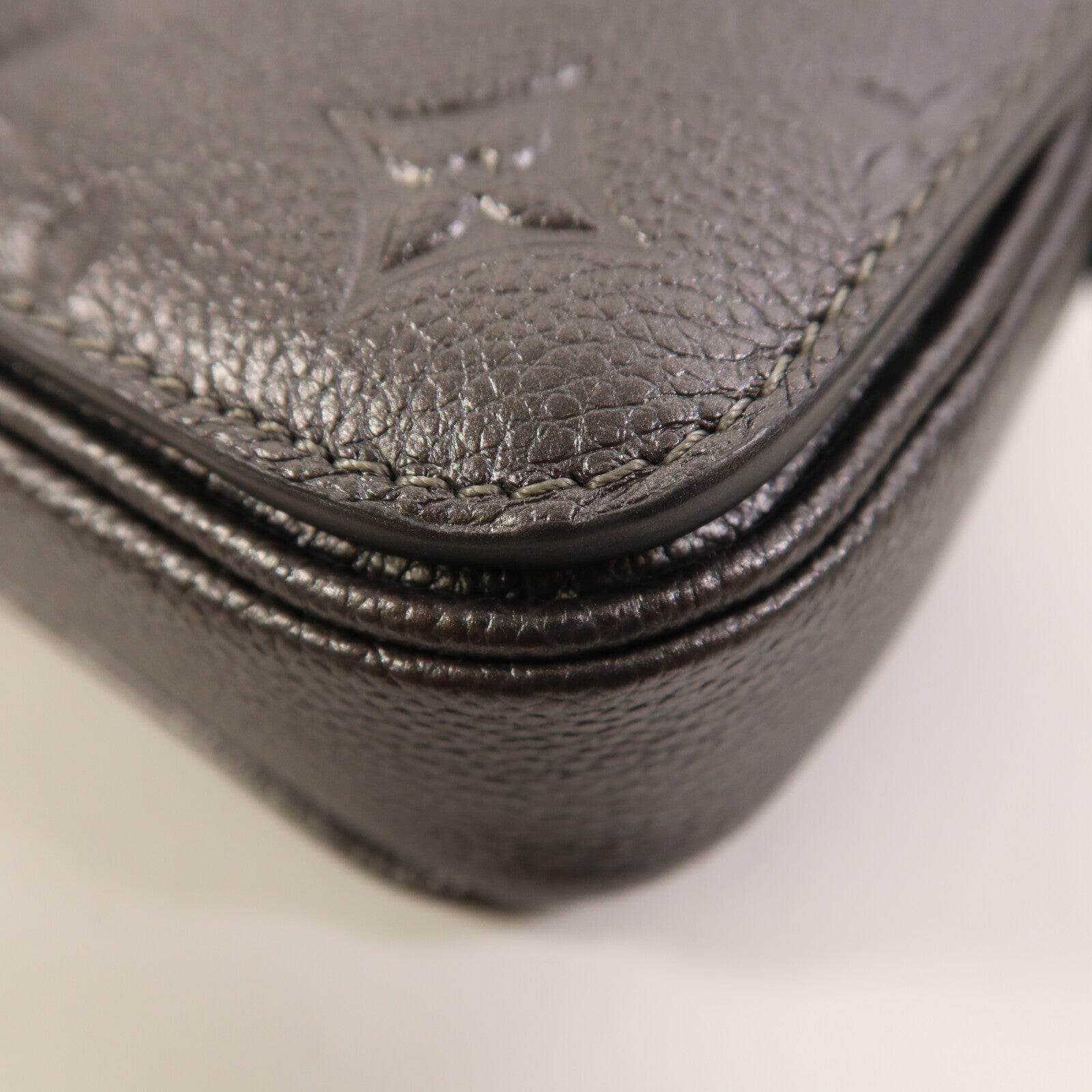 LOUIS VUITTON Monogram Empreinte Pochette Metis East West金扣手挽肩背兩用袋