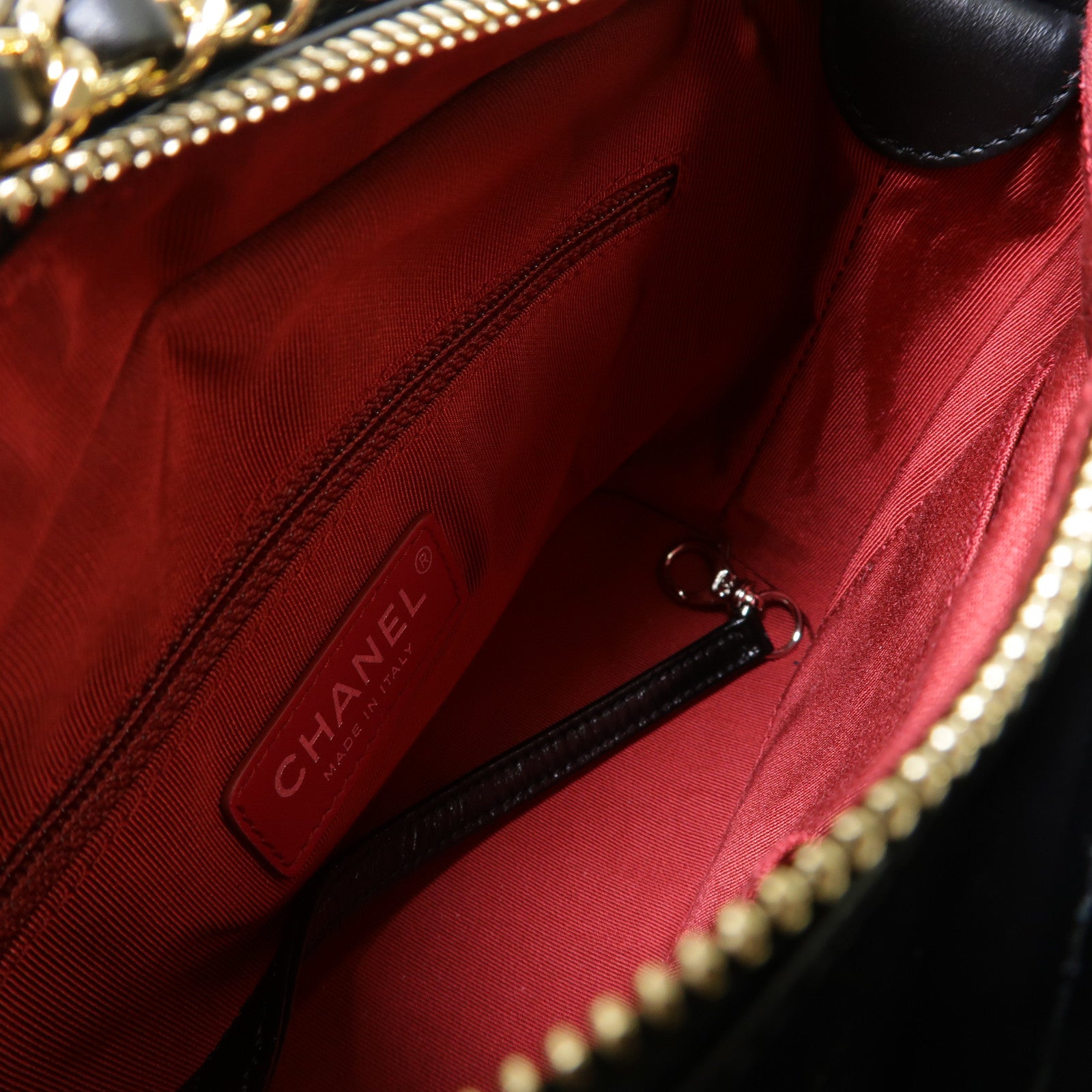 CHANEL 菱格牛皮皮革Gabrielle Small Hobo金扣鏈帶肩背袋黑色