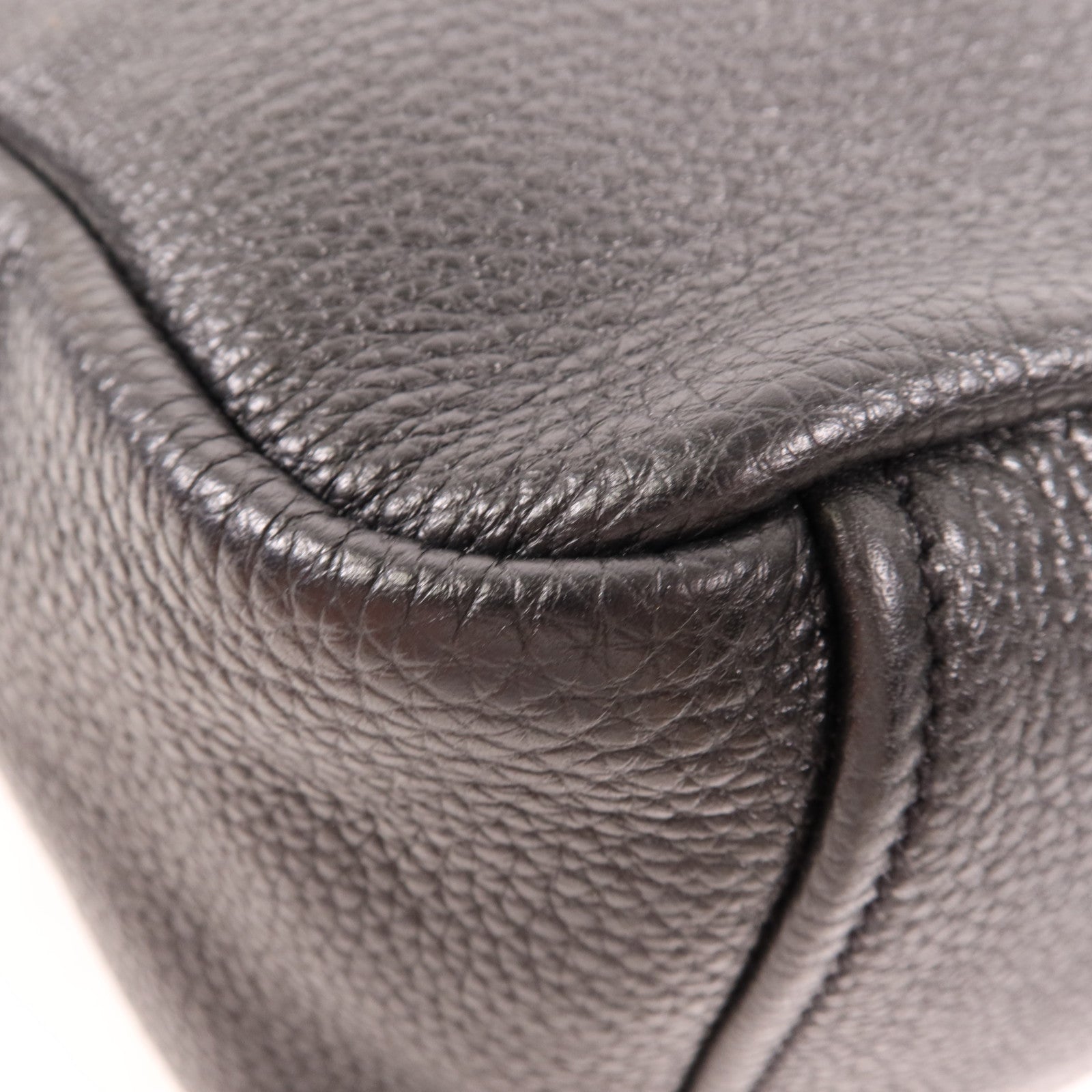 PRADA 牛皮皮革Shoulder Bag銀扣肩背袋