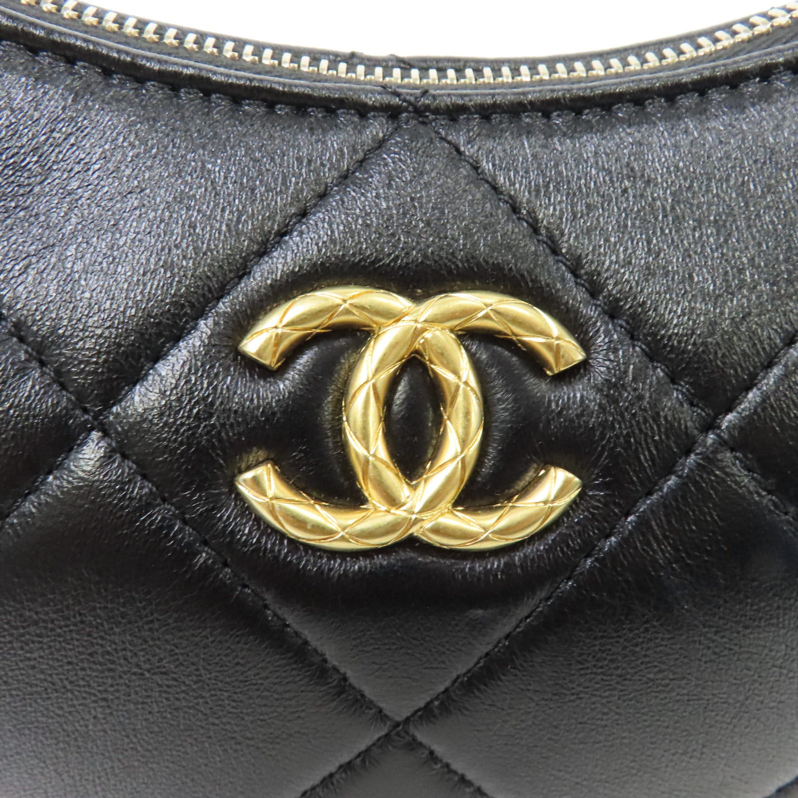 CHANEL 菱格牛皮皮革Chain Shoulder金扣鏈帶肩背袋黑色