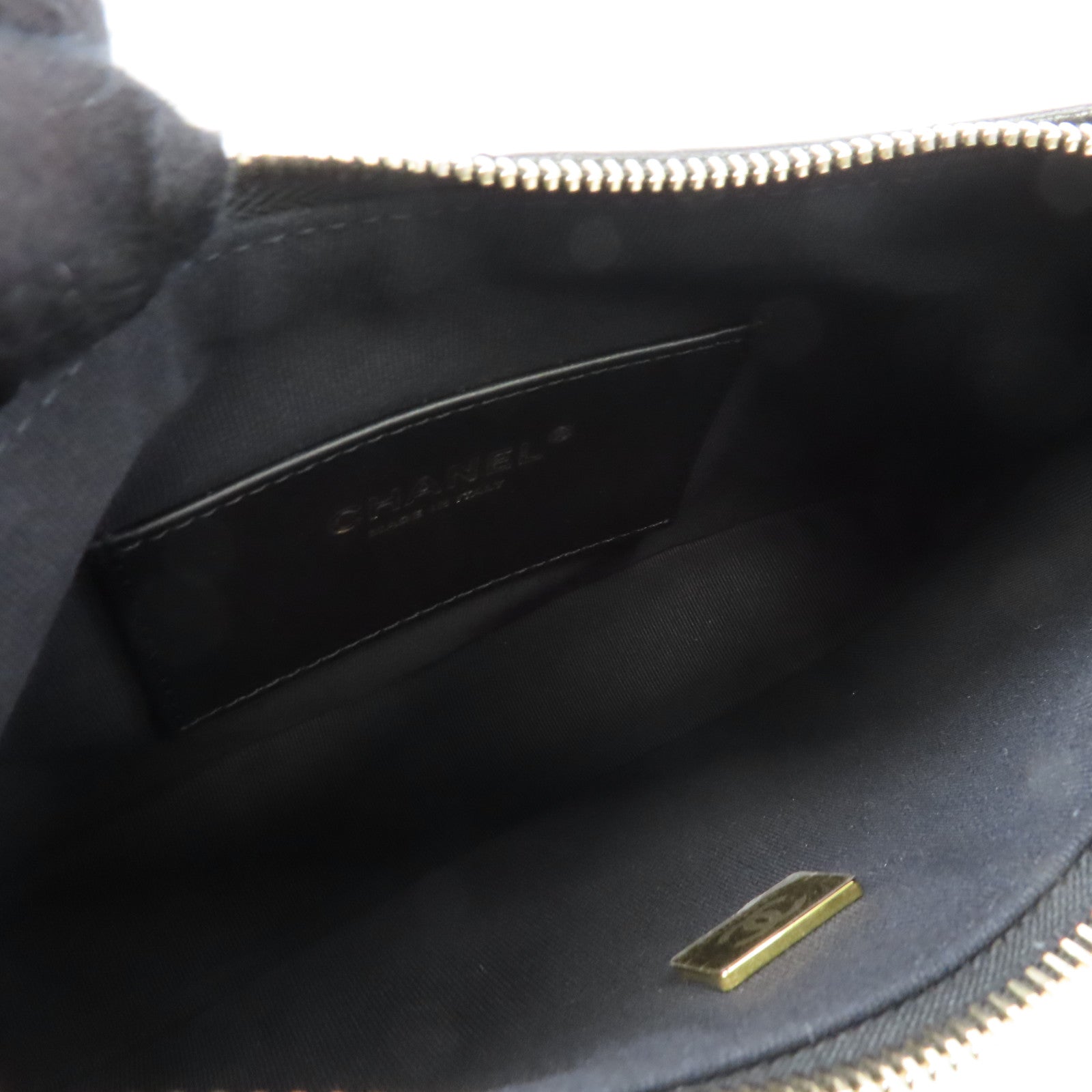 CHANEL 菱格牛皮皮革Chain Shoulder金扣鏈帶肩背袋黑色