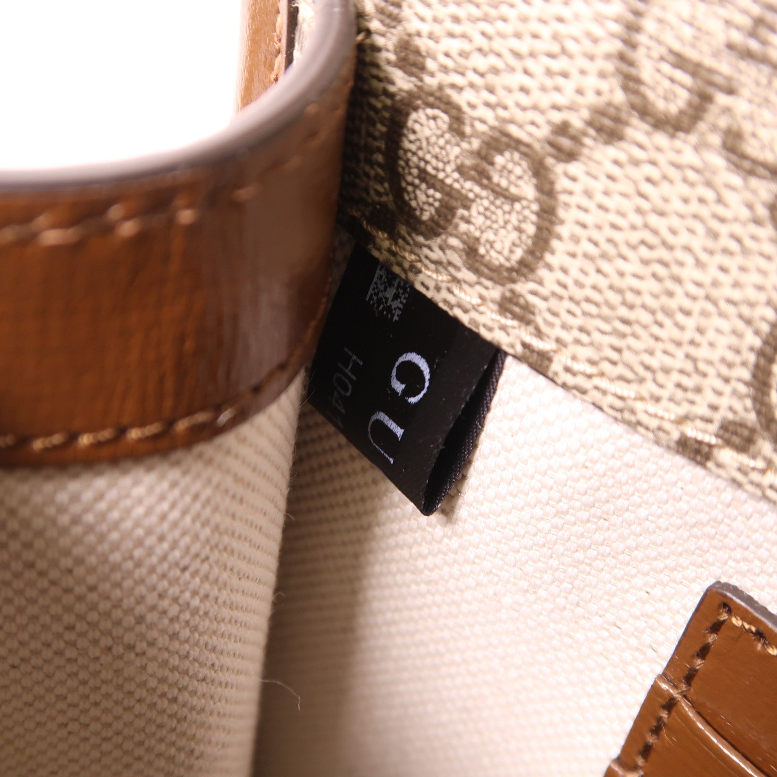 GUCCI GG GHW Shoulder Bag 67620.525040 PVC Coated Canvas Brown