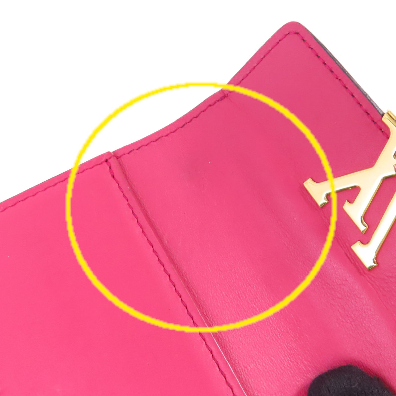 LOUIS VUITTON Taurillon皮革Capucines XS Wallet金扣短錢包黑色/粉紅色