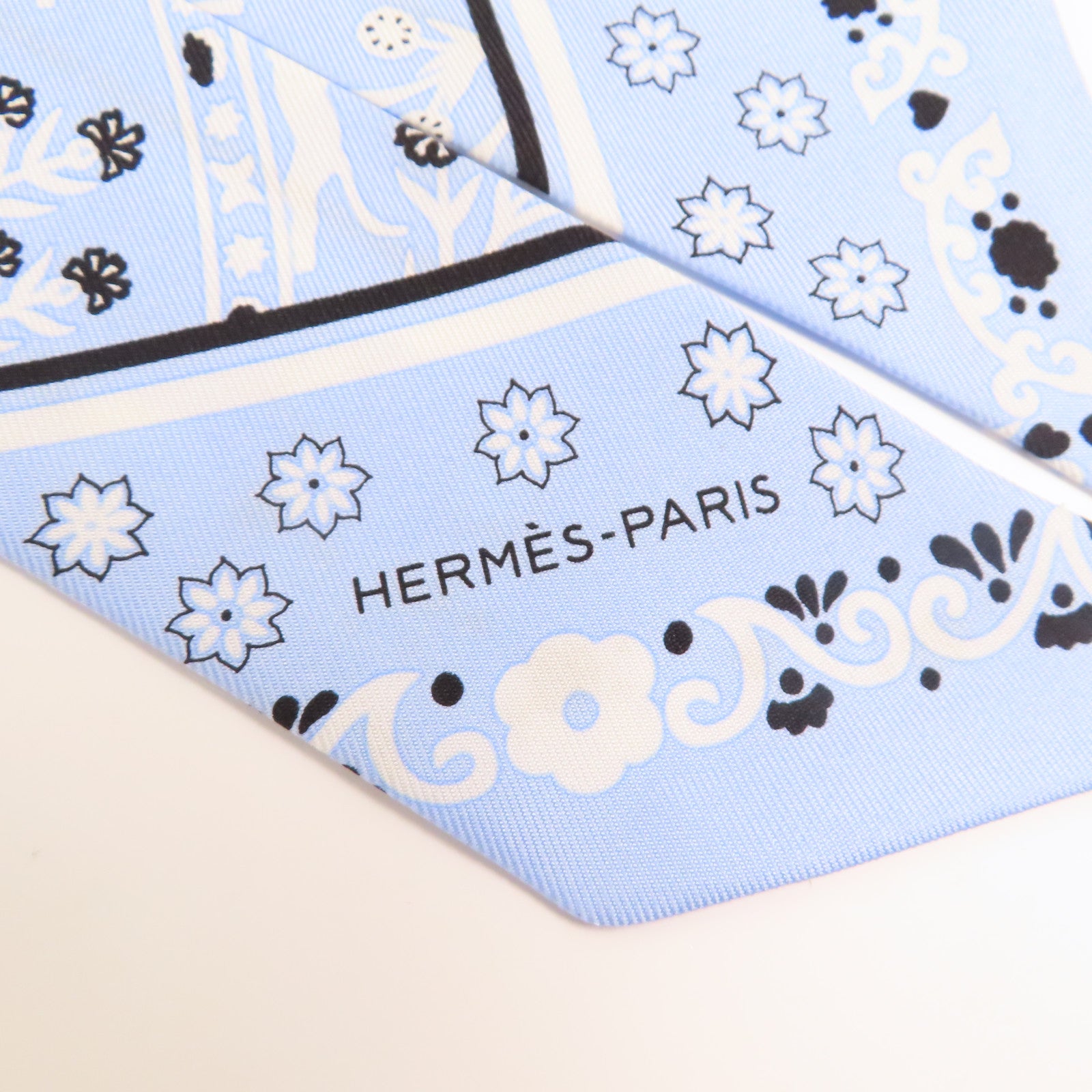 HERMES 絲質Twilly絲巾