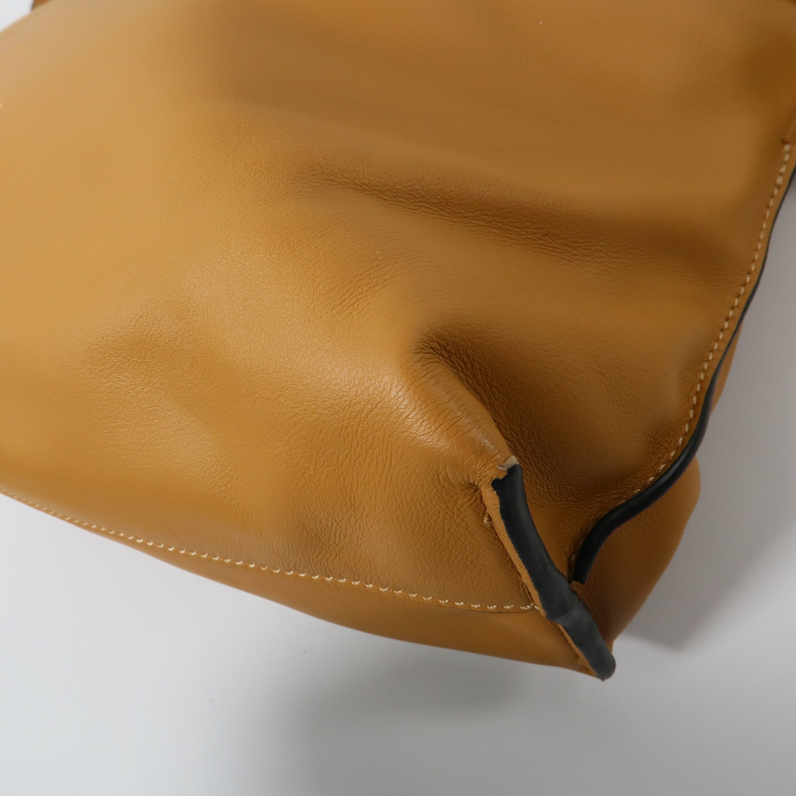 LOEWE 牛皮皮革Flameneo Medium肩背袋