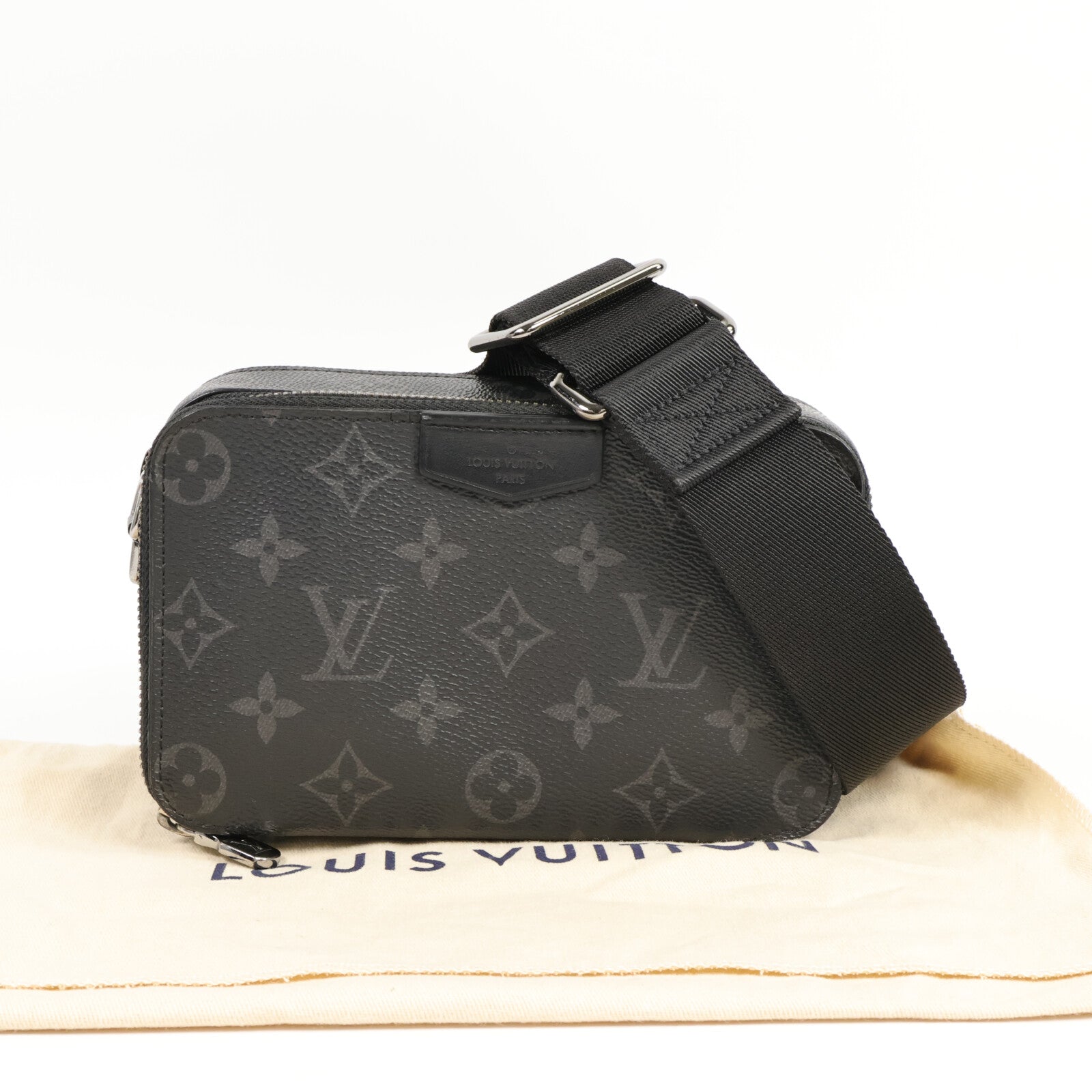 LOUIS VUITTON Monogram Eclipse Alpha肩背袋
