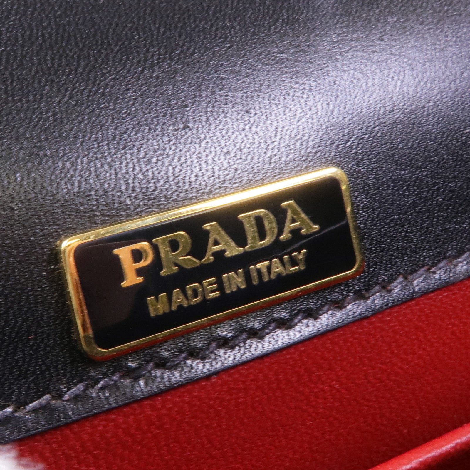 PRADA City Calf皮革Shoulder Bag金扣肩背袋