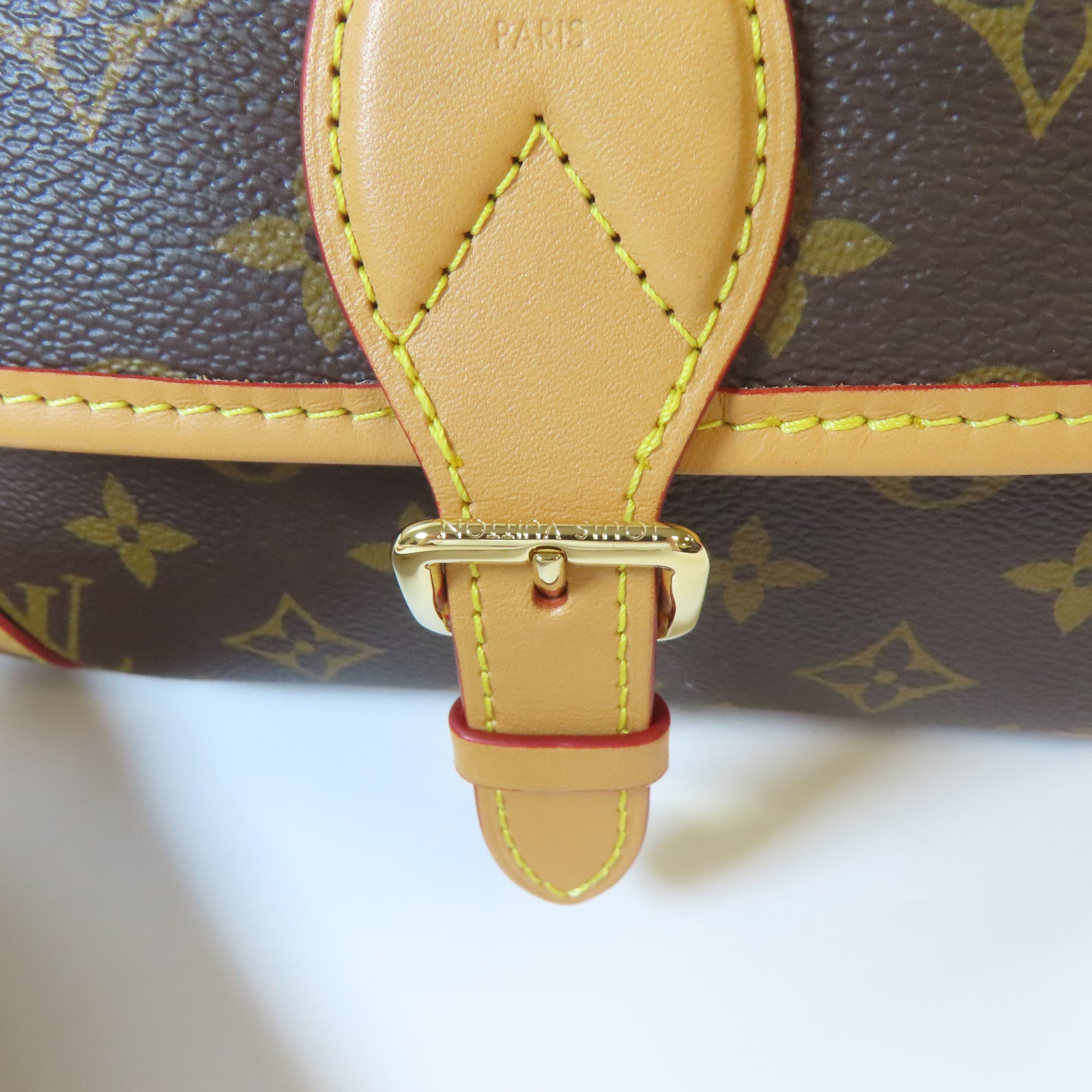LOUIS VUITTON Monogram Diane金扣手挽肩背兩用袋啡色