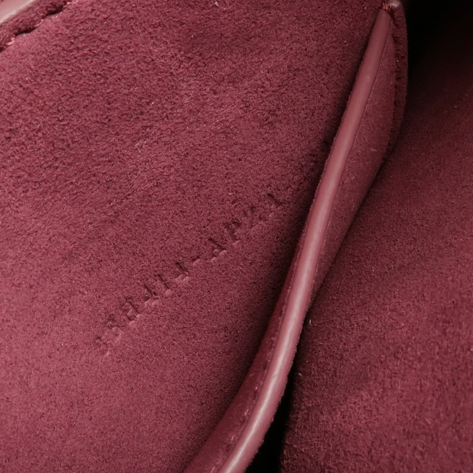 FENDI 牛皮皮革Origami Medium金扣肩背袋