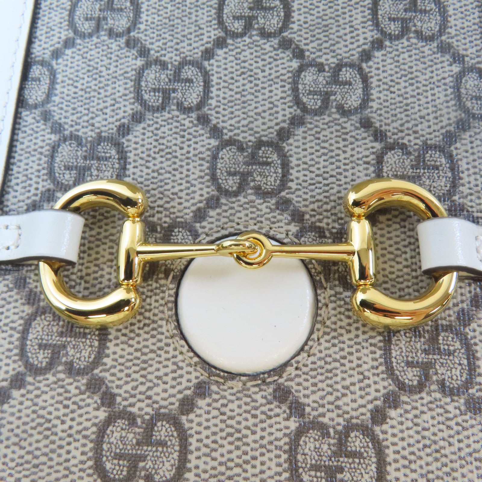 GUCCI 塗層帆布Horsebit 1955 Mini Bag金扣肩背袋啡色/白色