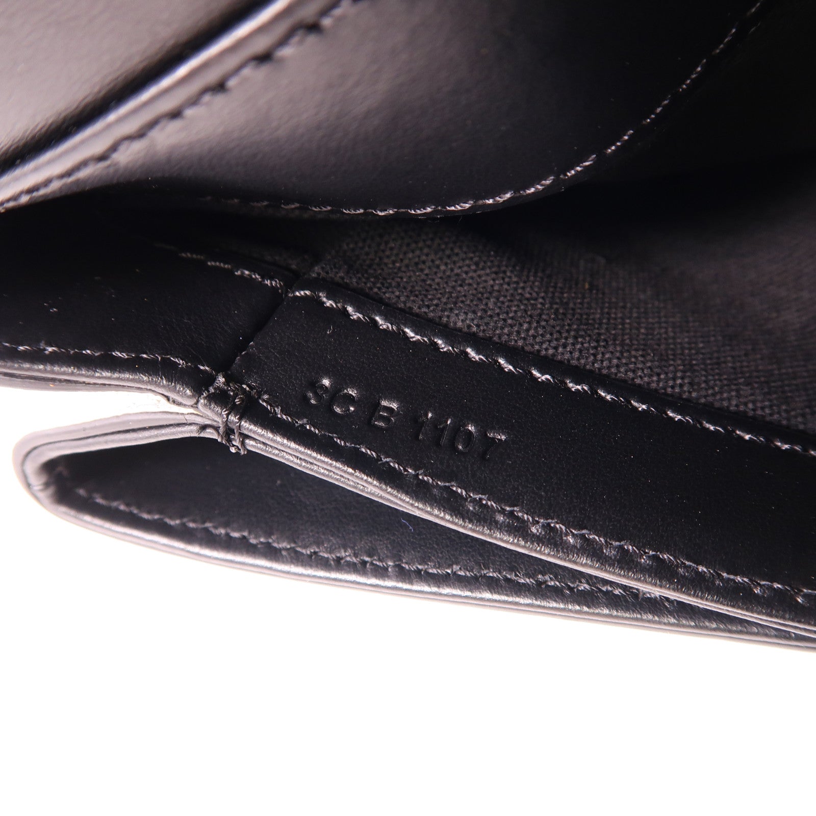 GIVENCHY 牛皮皮革Shoulder Bag銀扣肩背袋