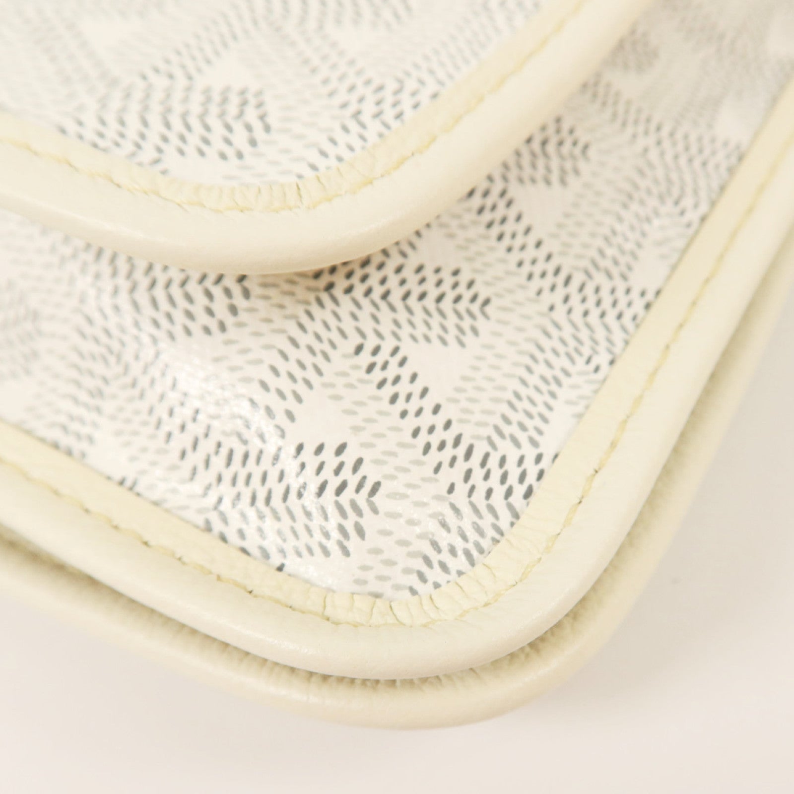 GOYARD 塗層帆布Plumet Pocket Wallet銀扣肩背袋