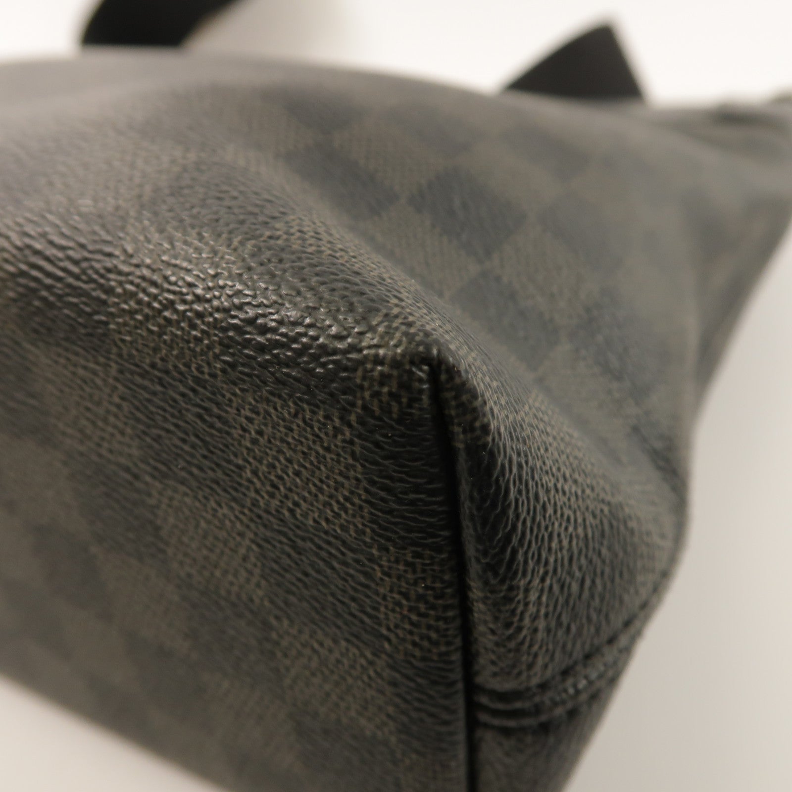 LOUIS VUITTON Damier Graphite Mick銀扣肩背袋