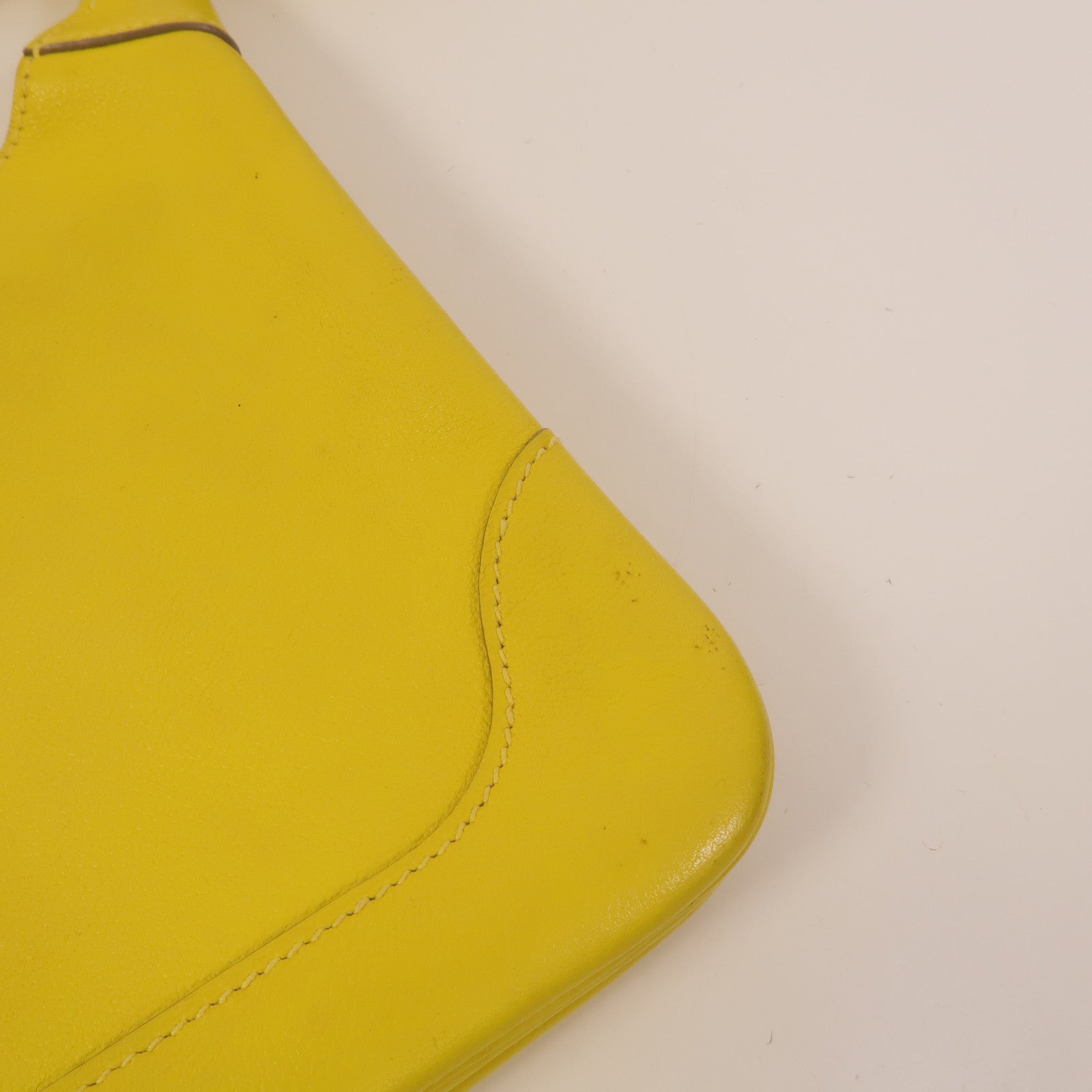 HERMES Evergrain皮革Trim Duo 24肩背袋Lime