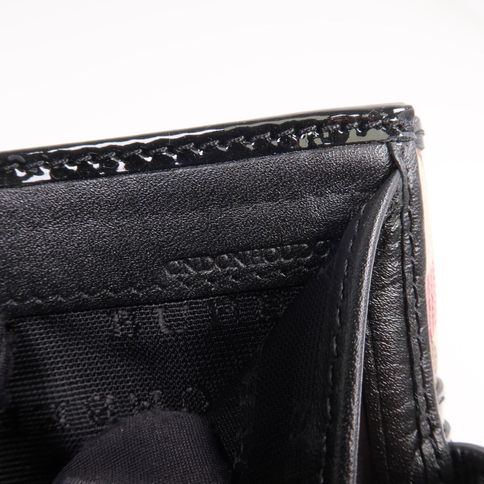 BURBERRY 塗層帆布/漆皮皮革/皮革Wallet銀扣錢包