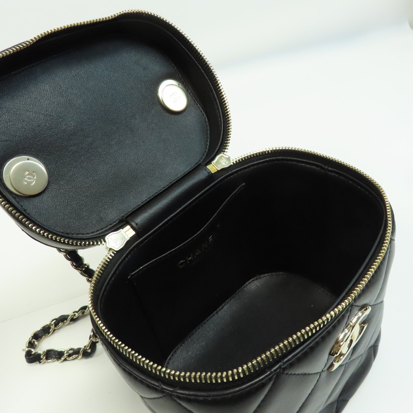 CHANEL 菱格羊皮皮革Trendy CC Vanity Case金扣手挽肩背兩用袋黑色
