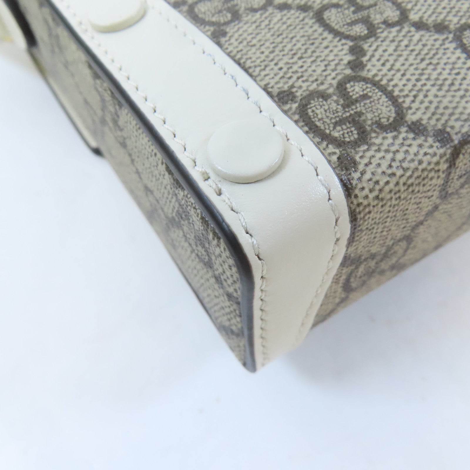 GUCCI 塗層帆布Horsebit 1955 Mini Bag金扣肩背袋啡色/白色