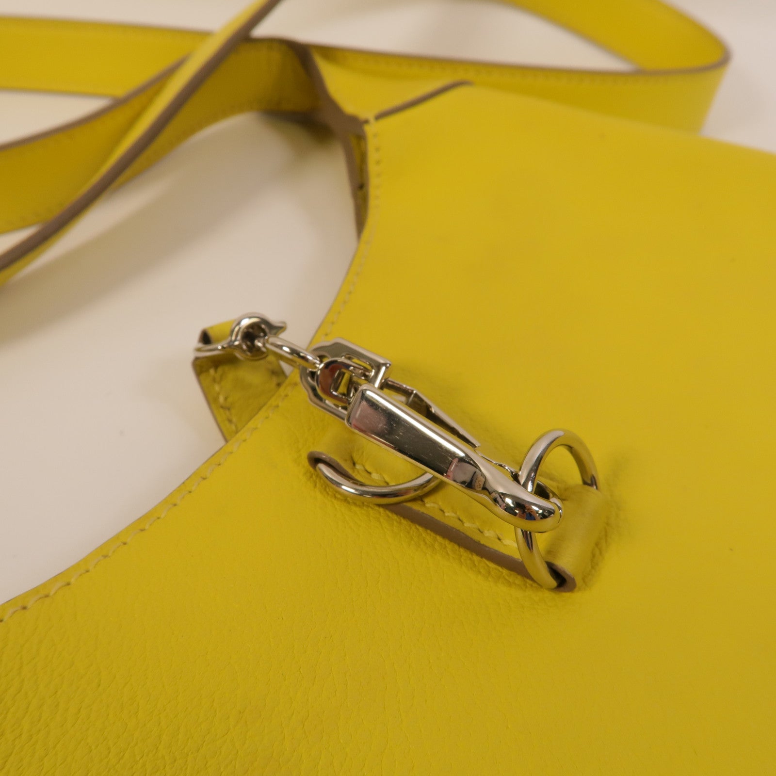 HERMES Evergrain皮革Trim Duo 24肩背袋Lime