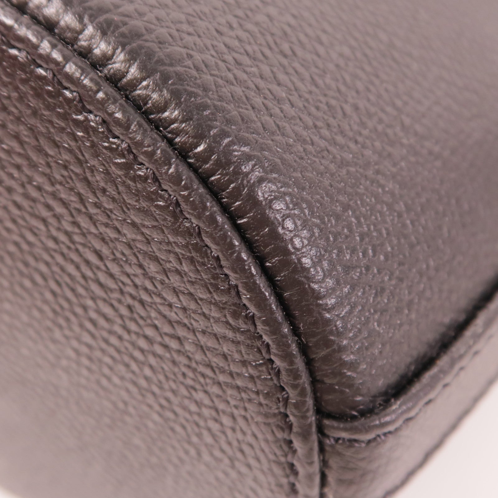 Valentino 【激減優惠】牛皮皮革V Logo Bucket Bag金扣肩背袋