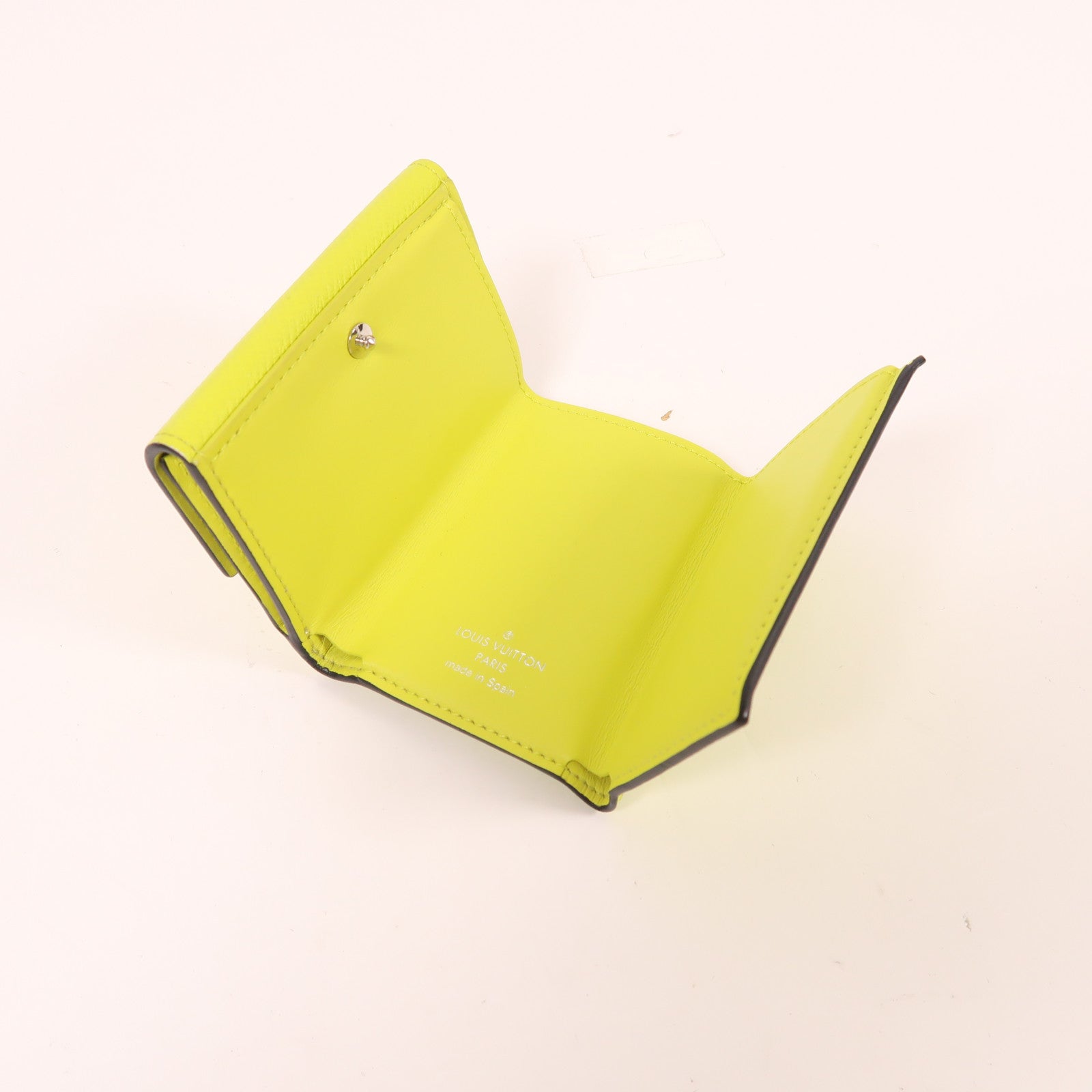 LOUIS VUITTON LV SHW Discovery Compact Wallet M67629 Monogram Taigarama