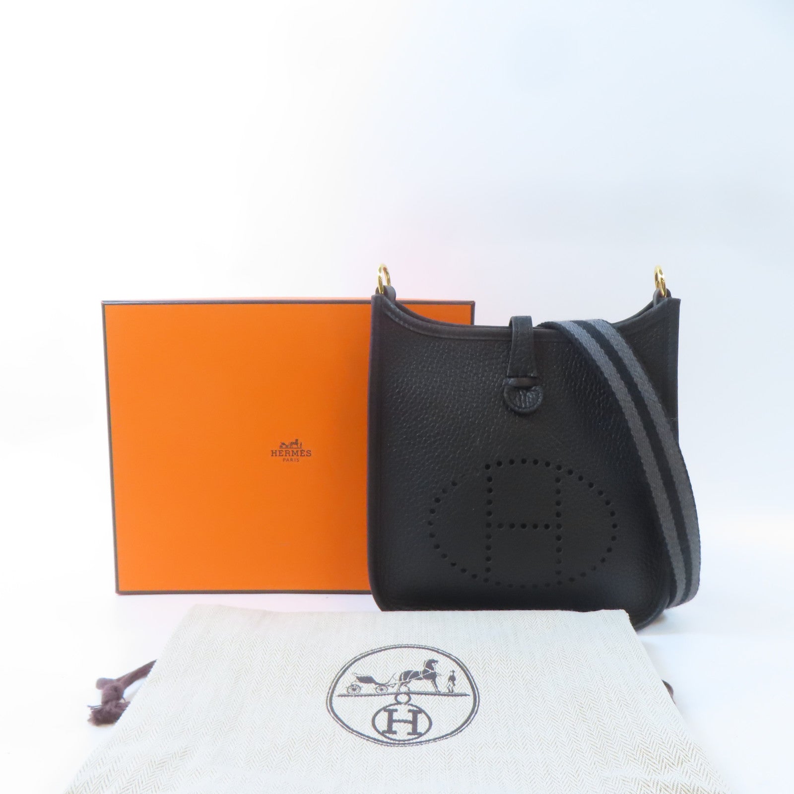 HERMES Clemence皮革Evelyne TPM金扣肩背袋Noir黑色