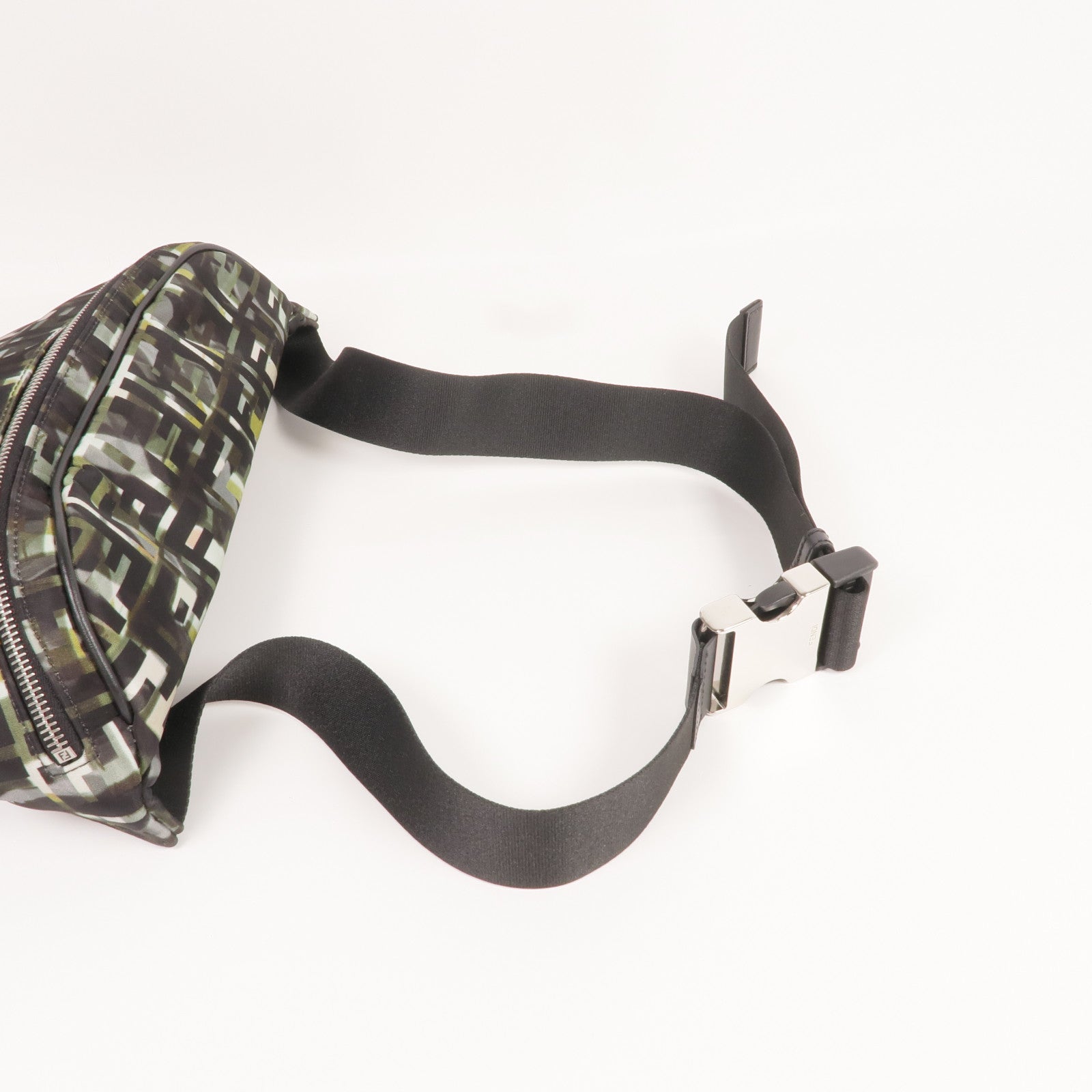 FENDI 尼龍CamouFF Belt Bag銀扣腰包