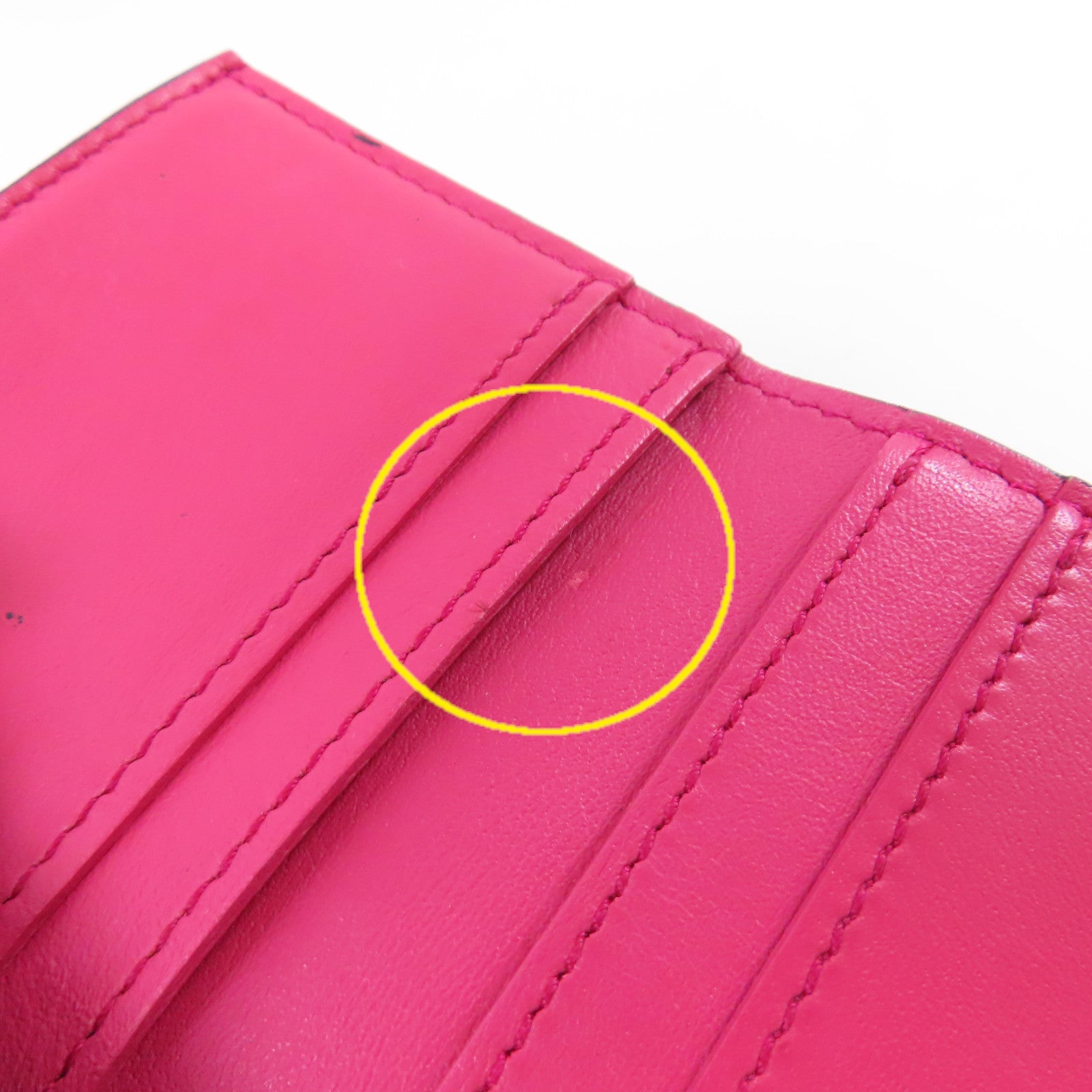 LOUIS VUITTON Taurillon皮革Capucines XS Wallet金扣短錢包黑色/粉紅色