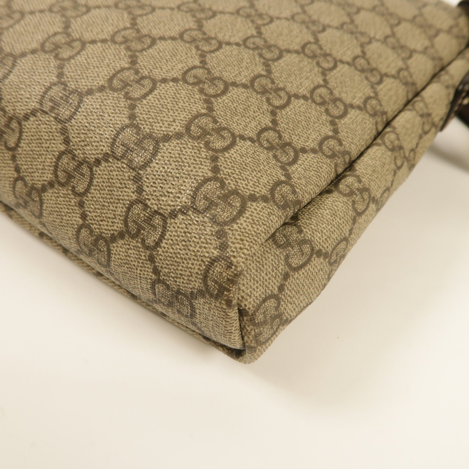 GUCCI 塗層帆布Shoulder Bag金扣肩背袋