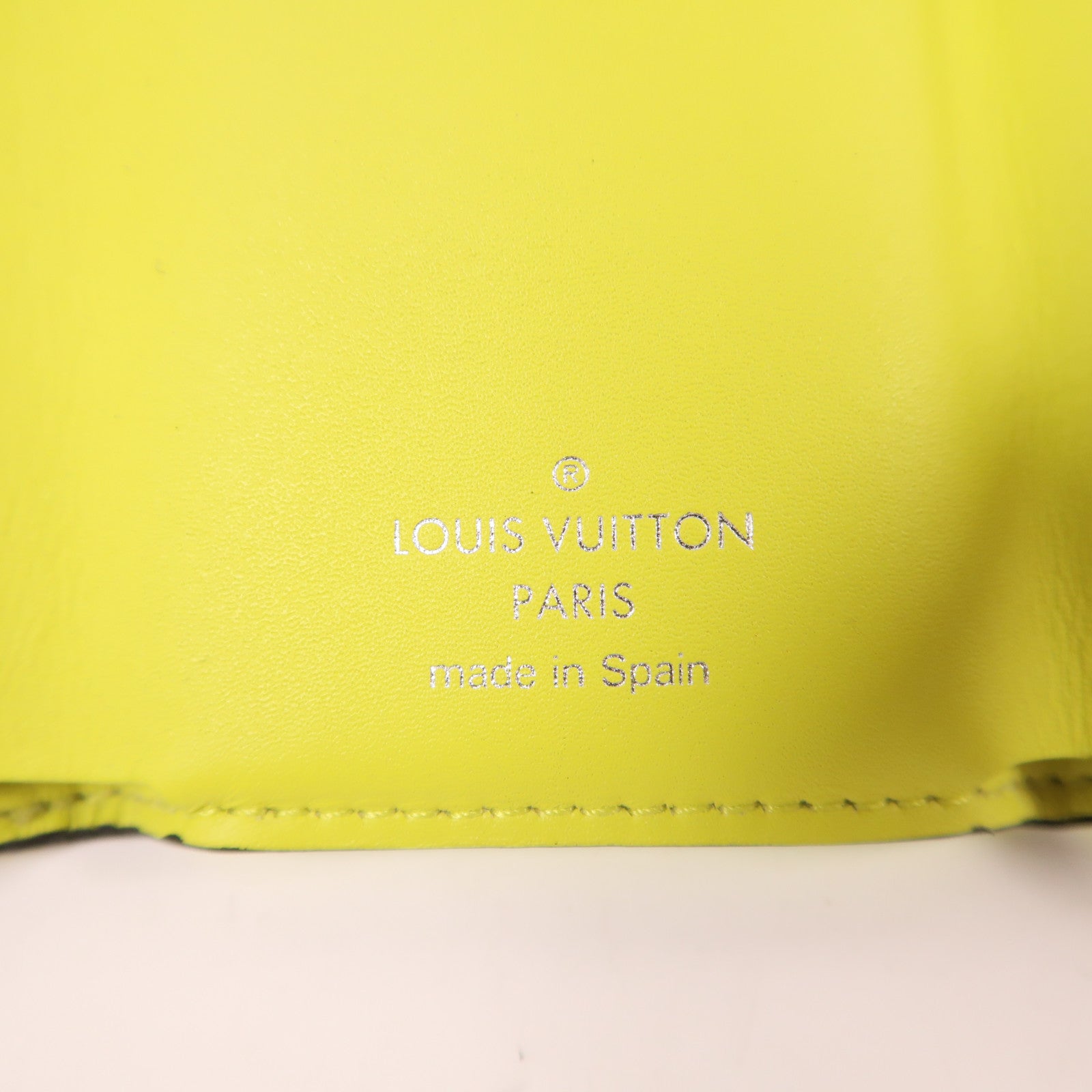 LOUIS VUITTON LV SHW Discovery Compact Wallet M67629 Monogram Taigarama