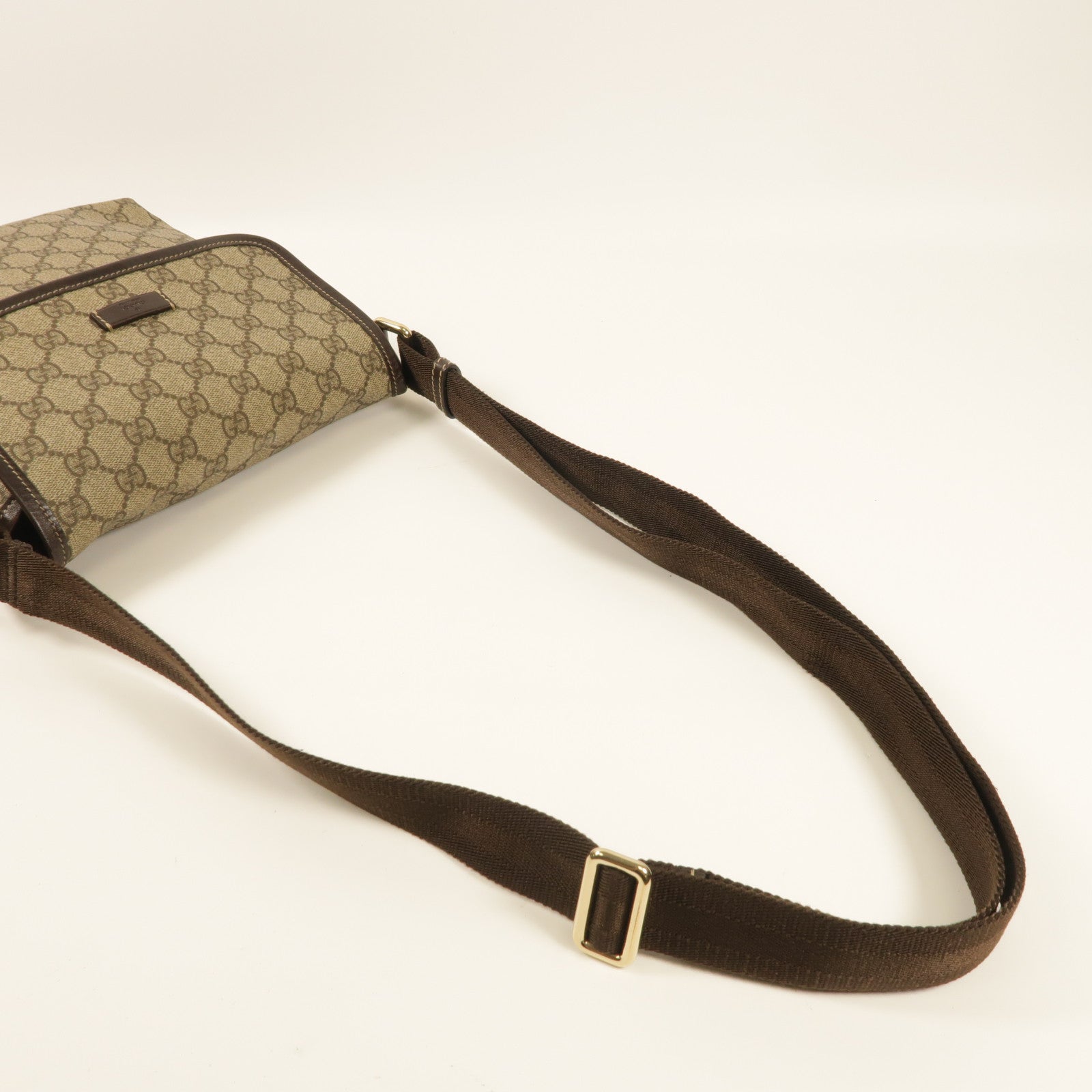 GUCCI 塗層帆布Shoulder Bag金扣肩背袋