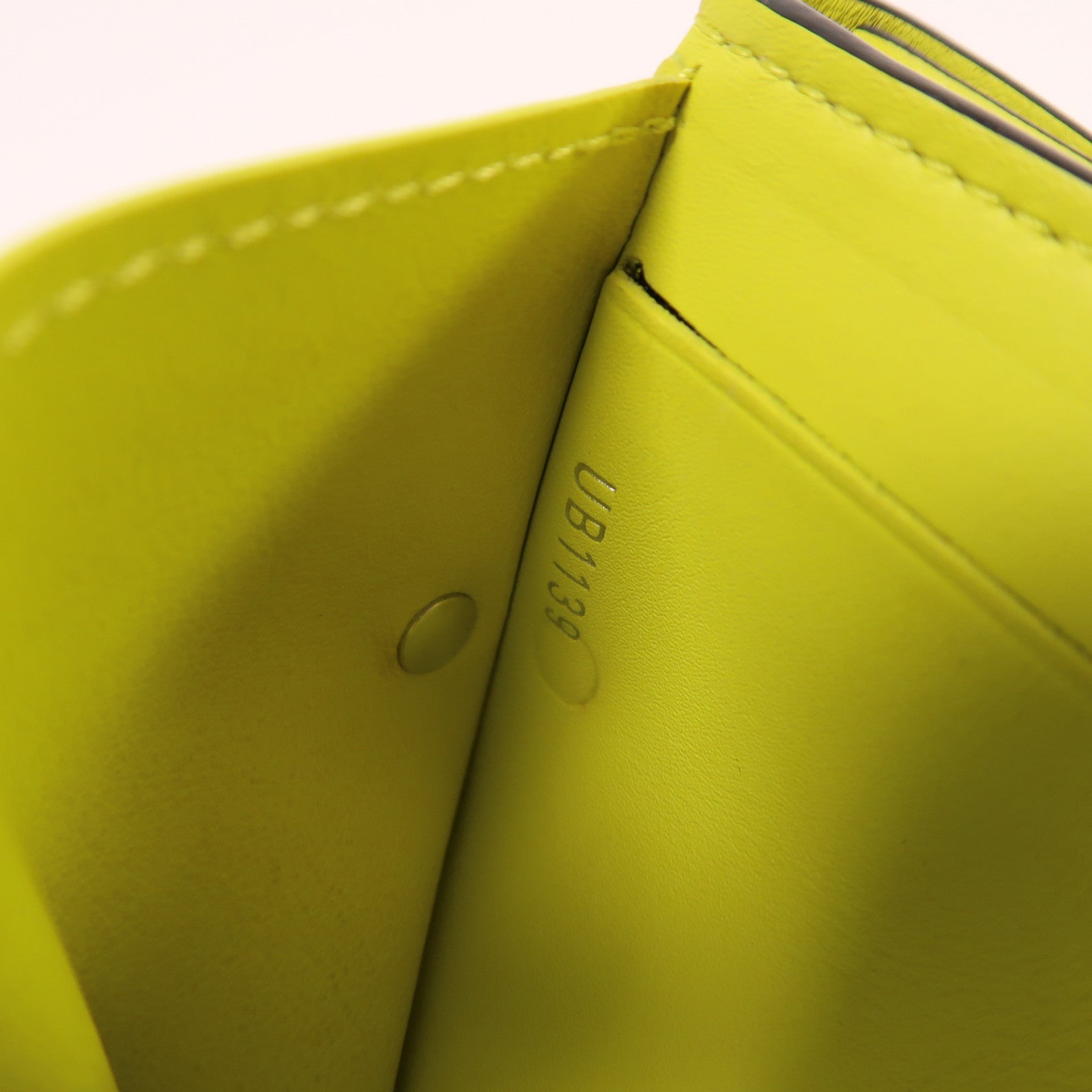 LOUIS VUITTON LV SHW Discovery Compact Wallet M67629 Monogram Taigarama