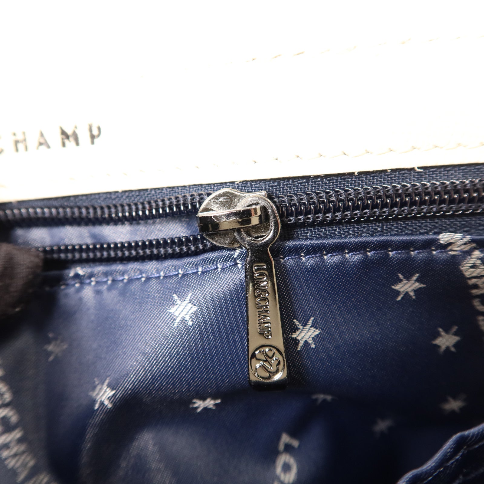 Longchamp 牛皮皮革Shoulder Bag銀扣肩背袋