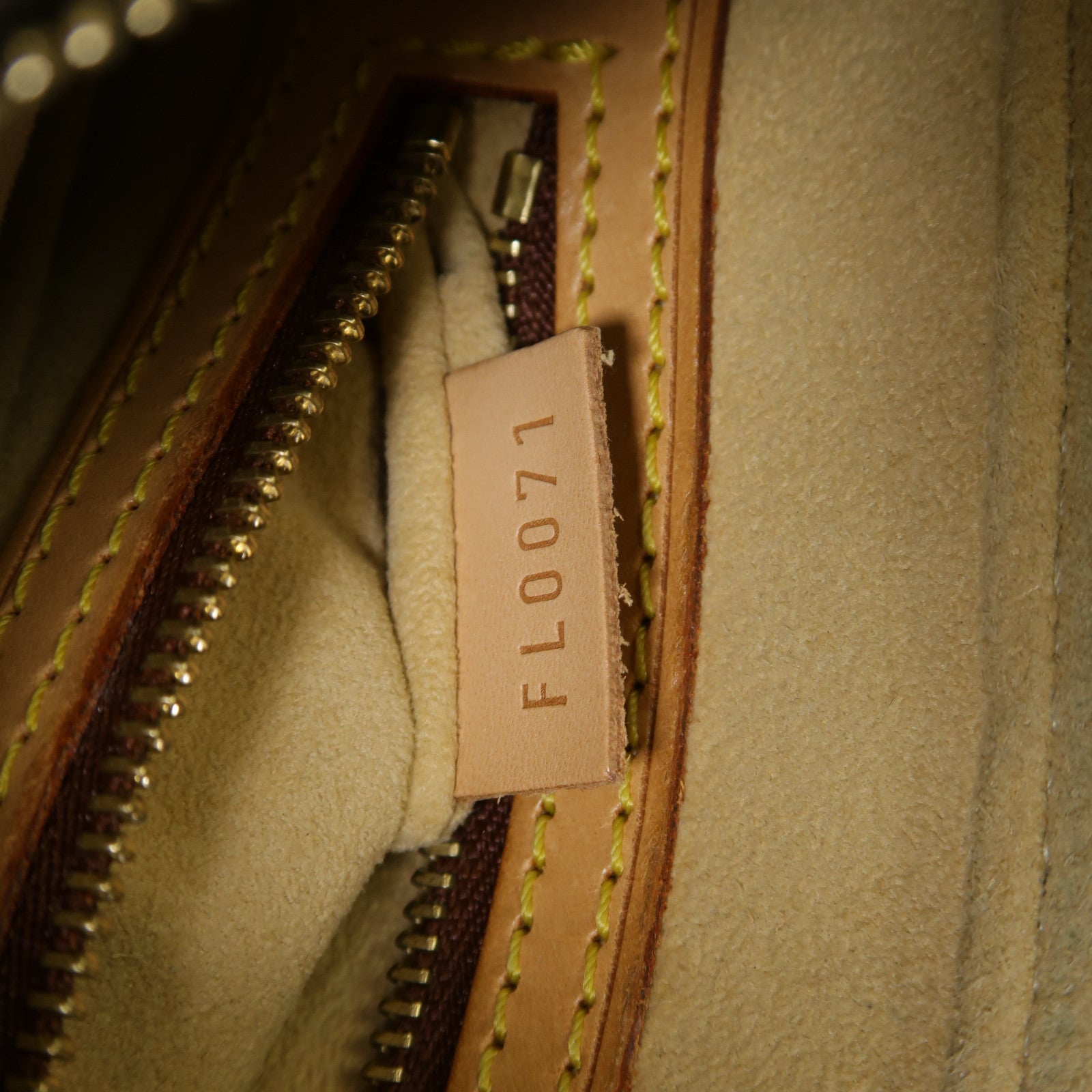LOUIS VUITTON Monogram Looping MM金扣肩背袋啡色