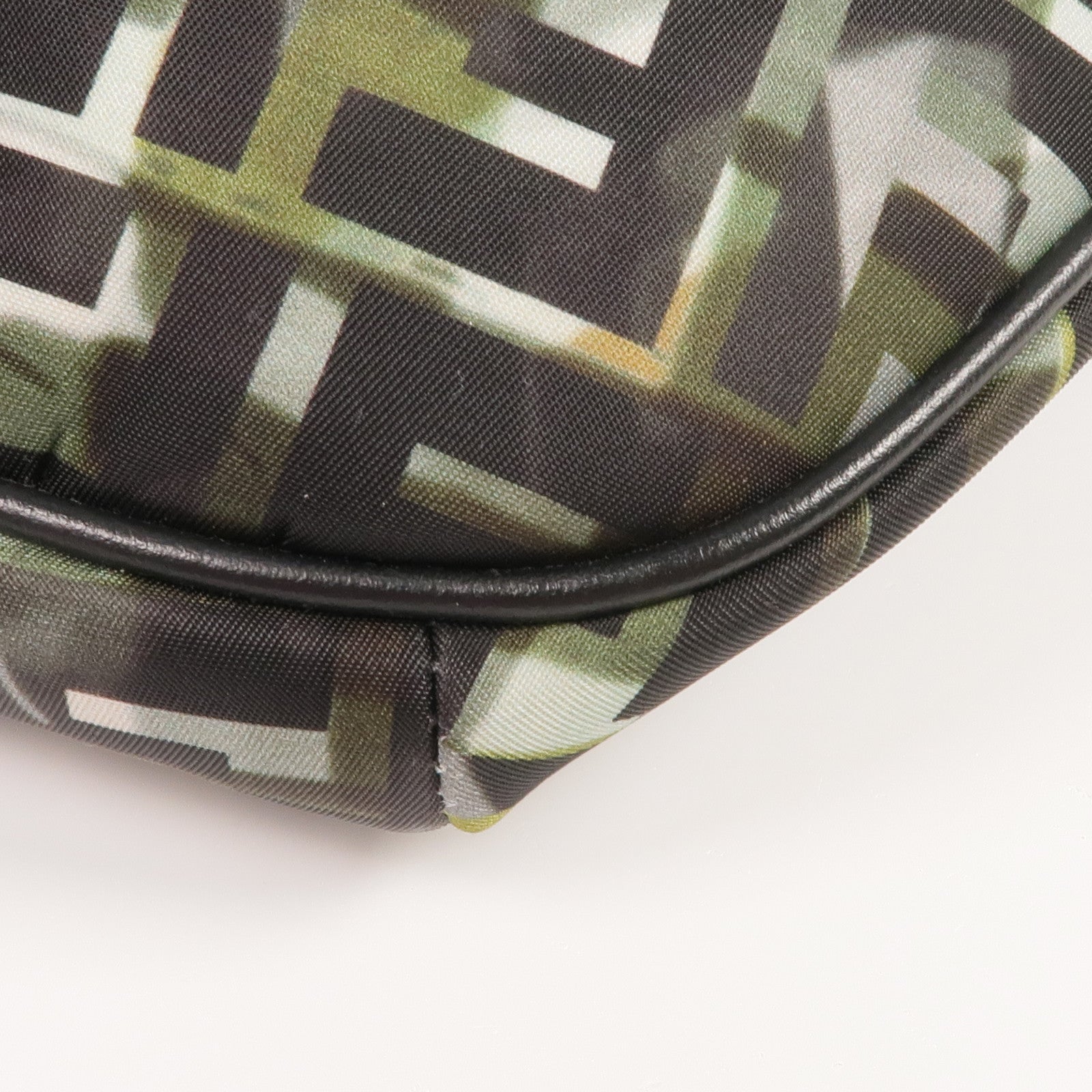 FENDI 尼龍CamouFF Belt Bag銀扣腰包