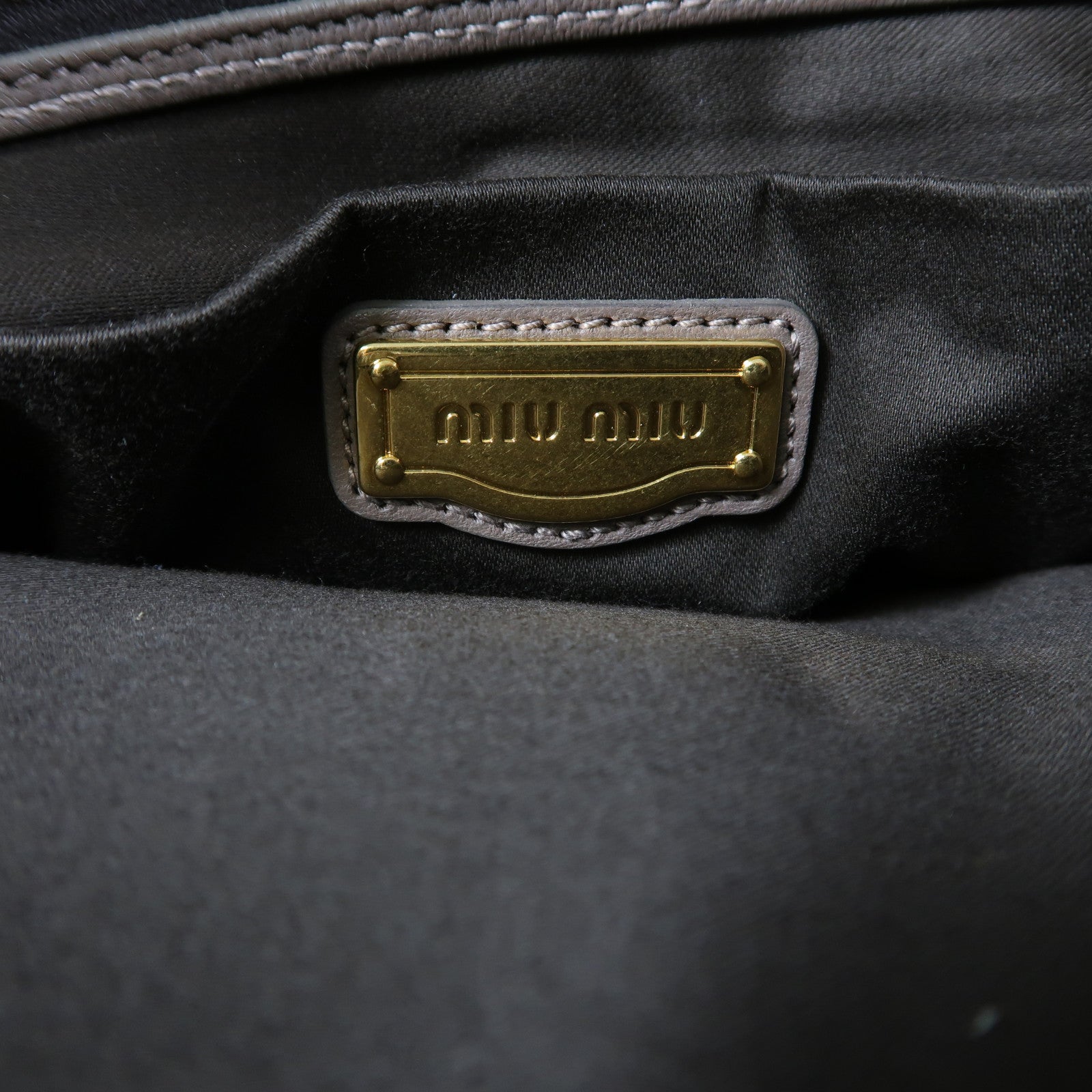 Miu Miu 牛皮皮革Madras 2 Way Bag金扣手挽肩背兩用袋啡色