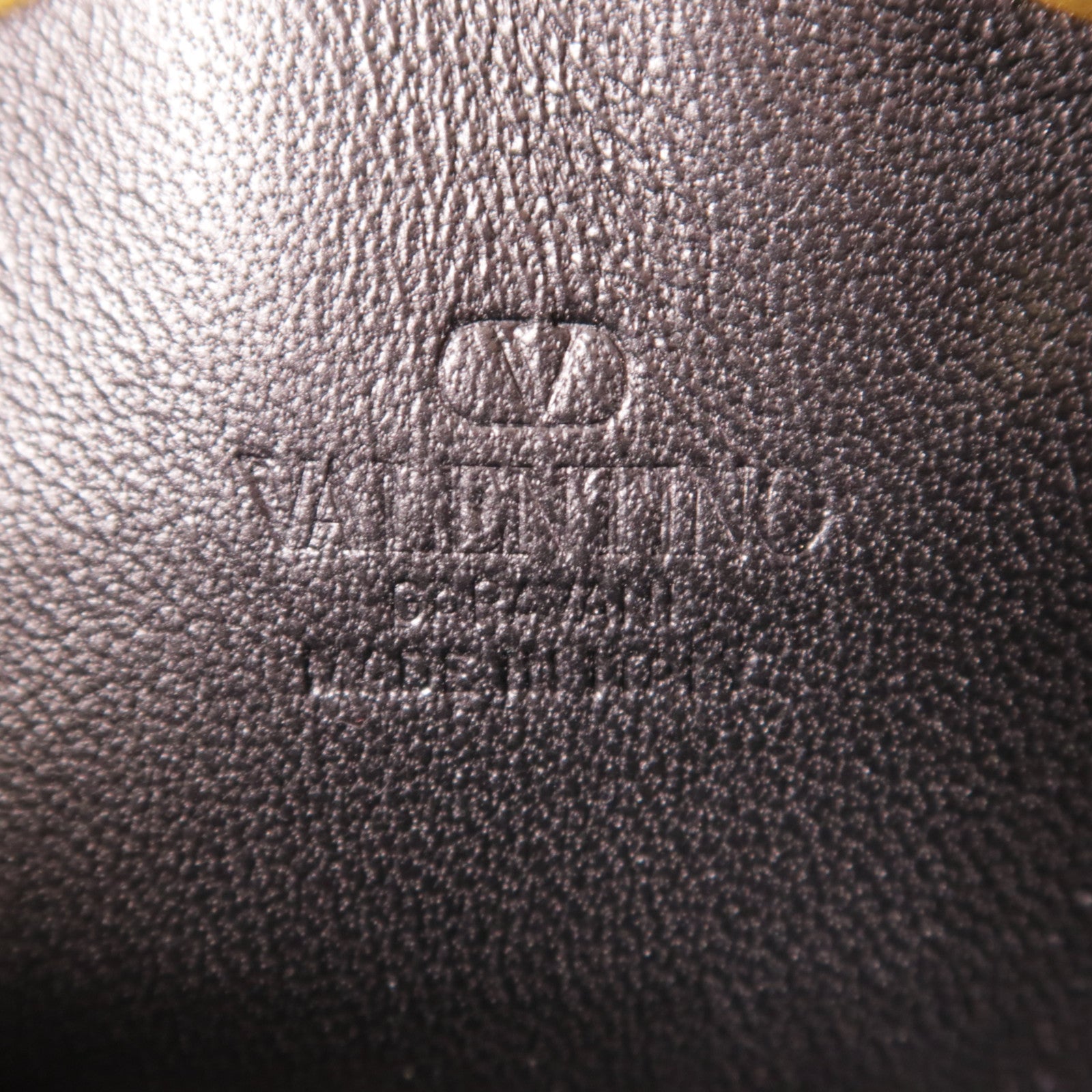 Valentino 【激減優惠】牛皮皮革V Logo Bucket Bag金扣肩背袋