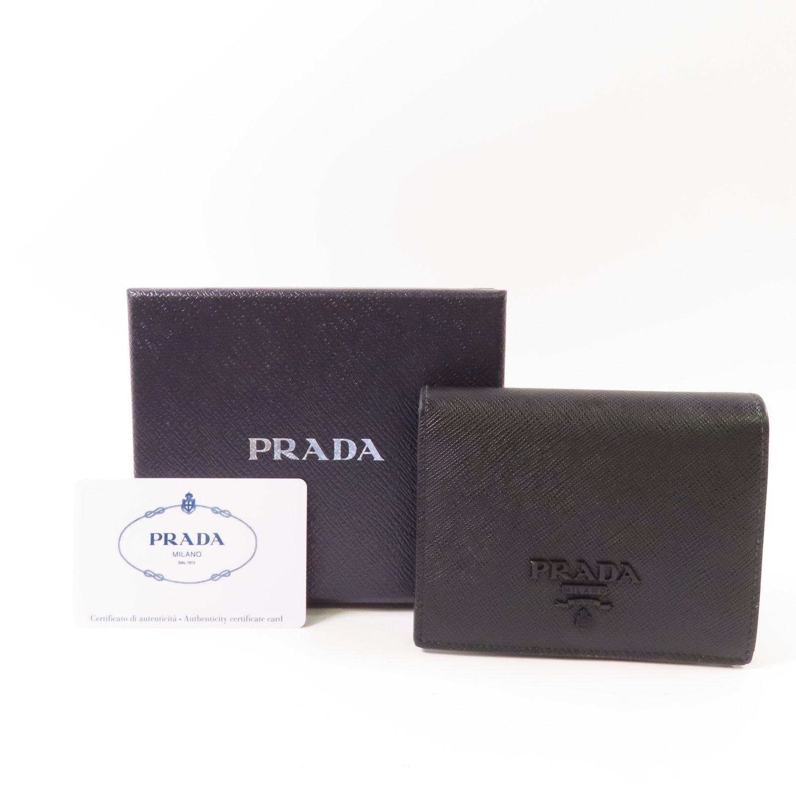PRADA 牛皮皮革Wallet金扣錢包
