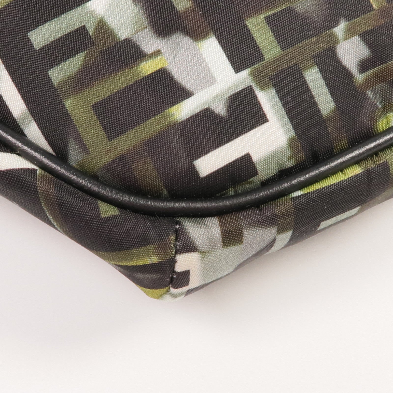 FENDI 尼龍CamouFF Belt Bag銀扣腰包