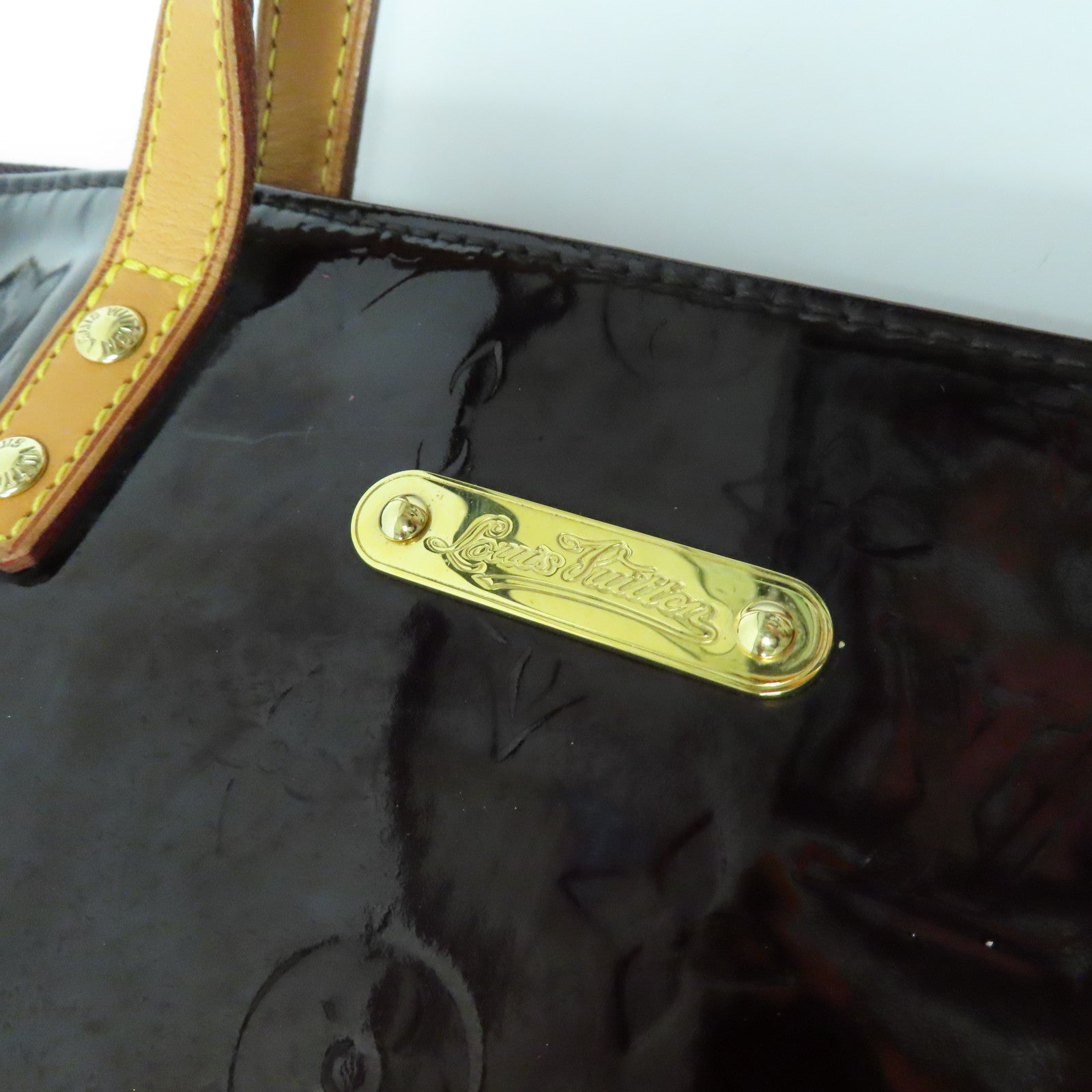 LOUIS VUITTON 【激減優惠】Vernis Bellevue PM金扣肩背袋酒紅色