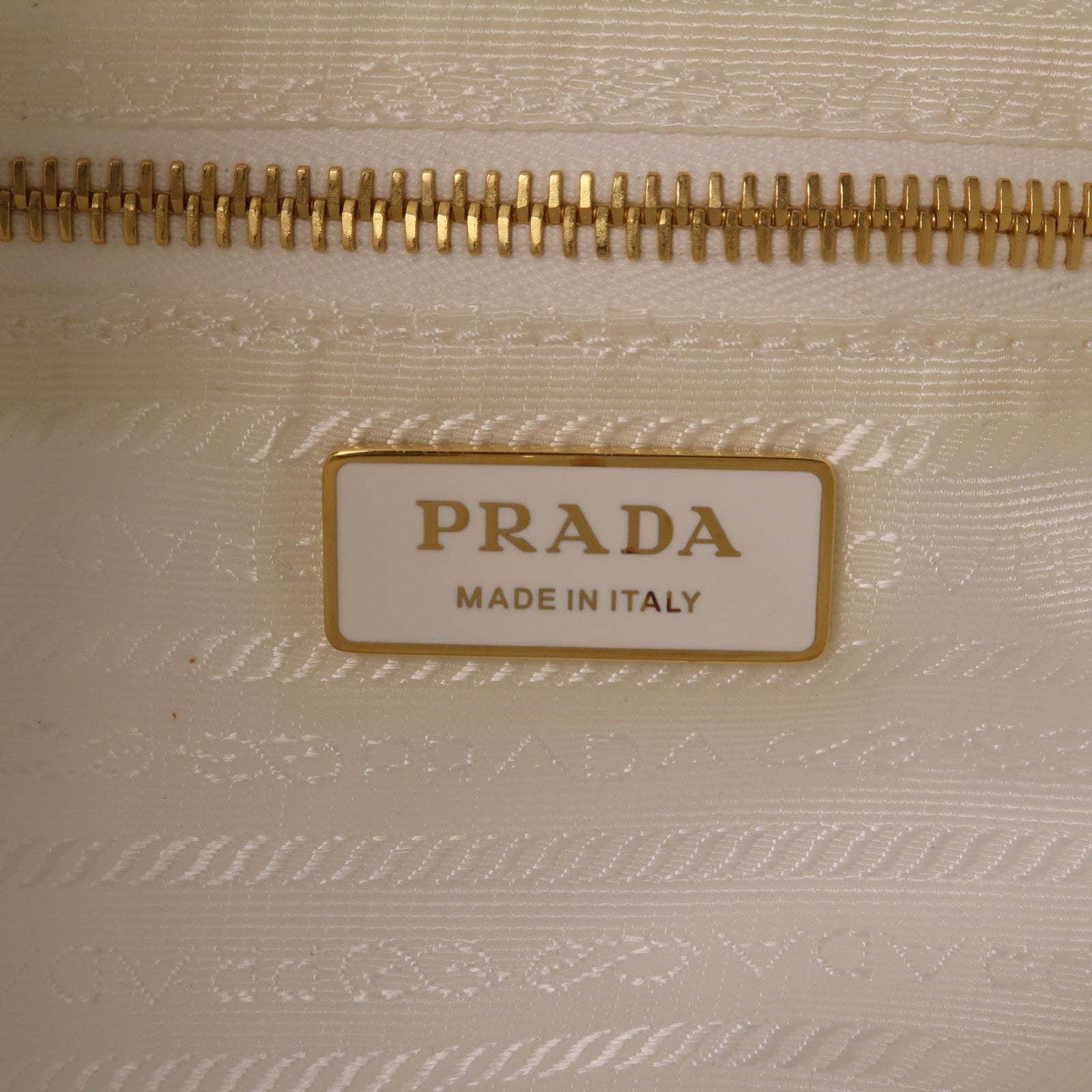 PRADA 【激減優惠】尼龍Mariner Bucket Bag金扣手挽袋