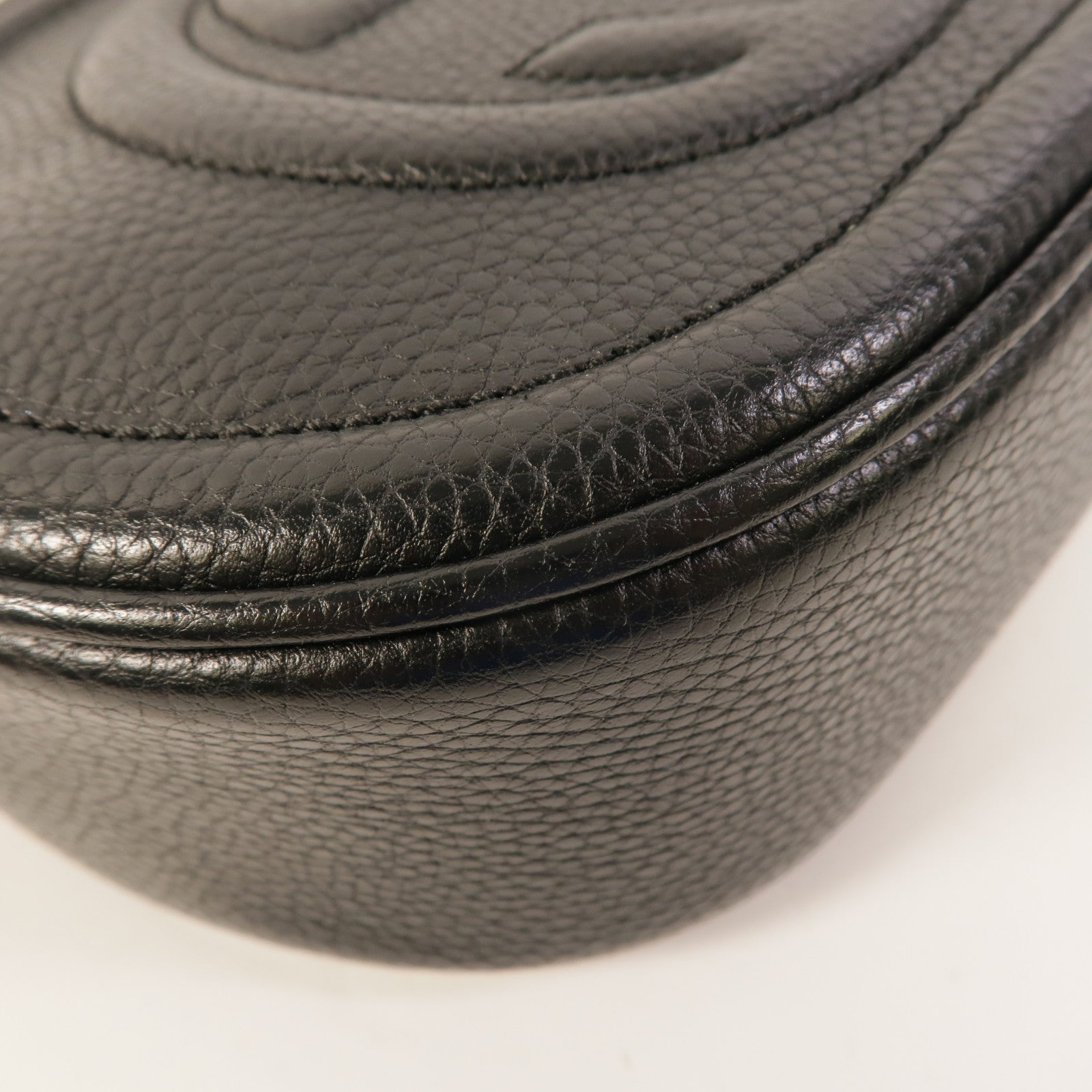 GUCCI 牛皮皮革Soho Oval Camera Bag肩背袋