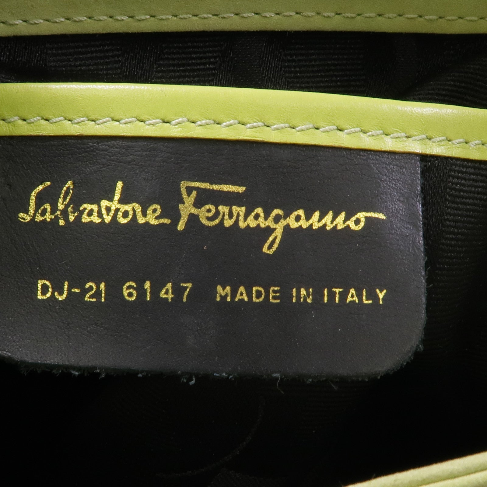 Salvatore Ferragamo 麂皮皮革Backpack金扣背包