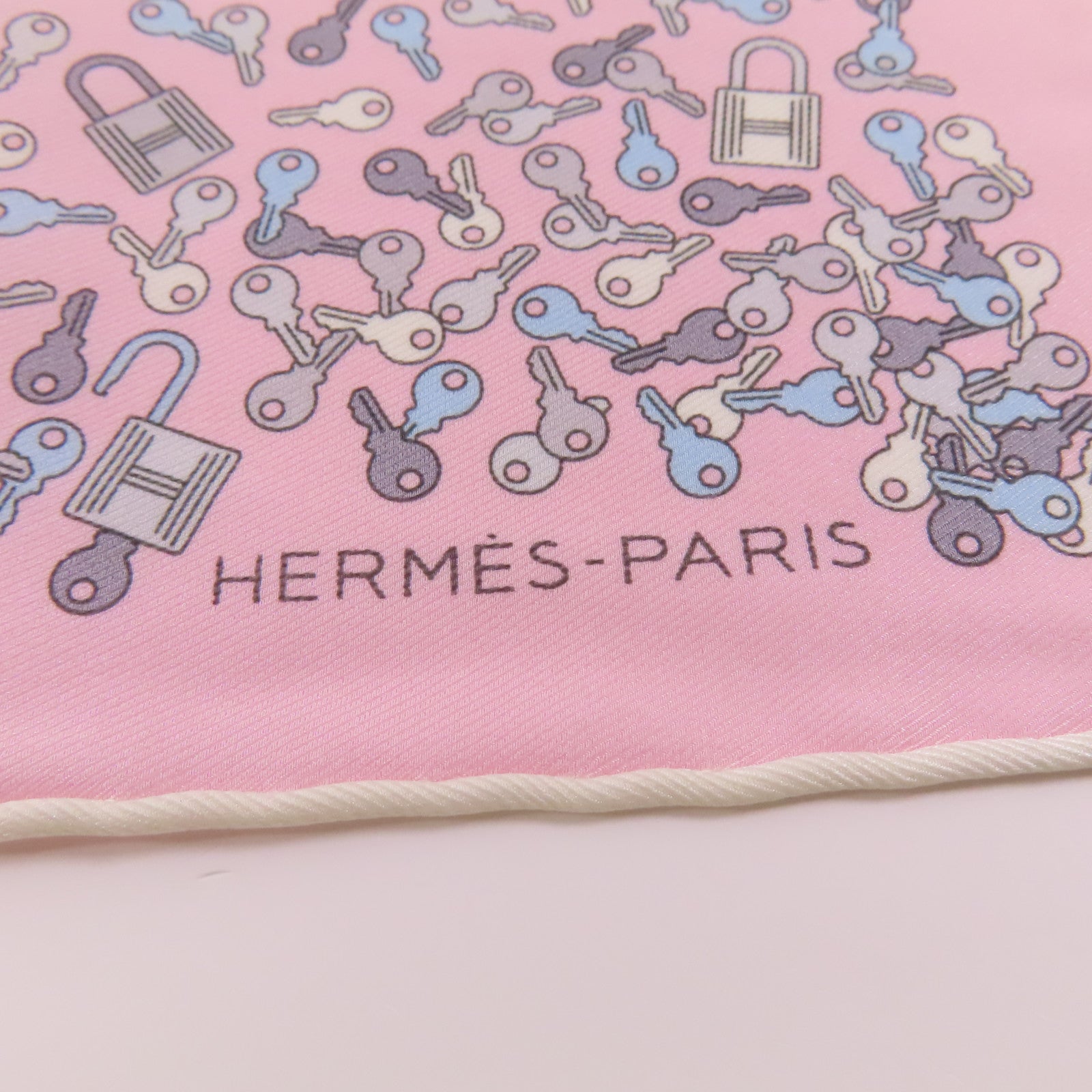 HERMES 絲質Scarf絲巾
