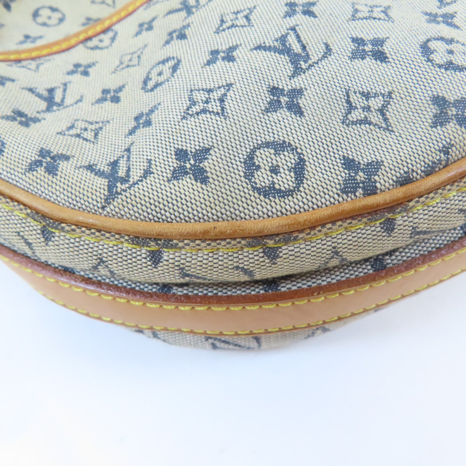LOUIS VUITTON Monogram Mini Jeanne GM金扣肩背袋淺褐色