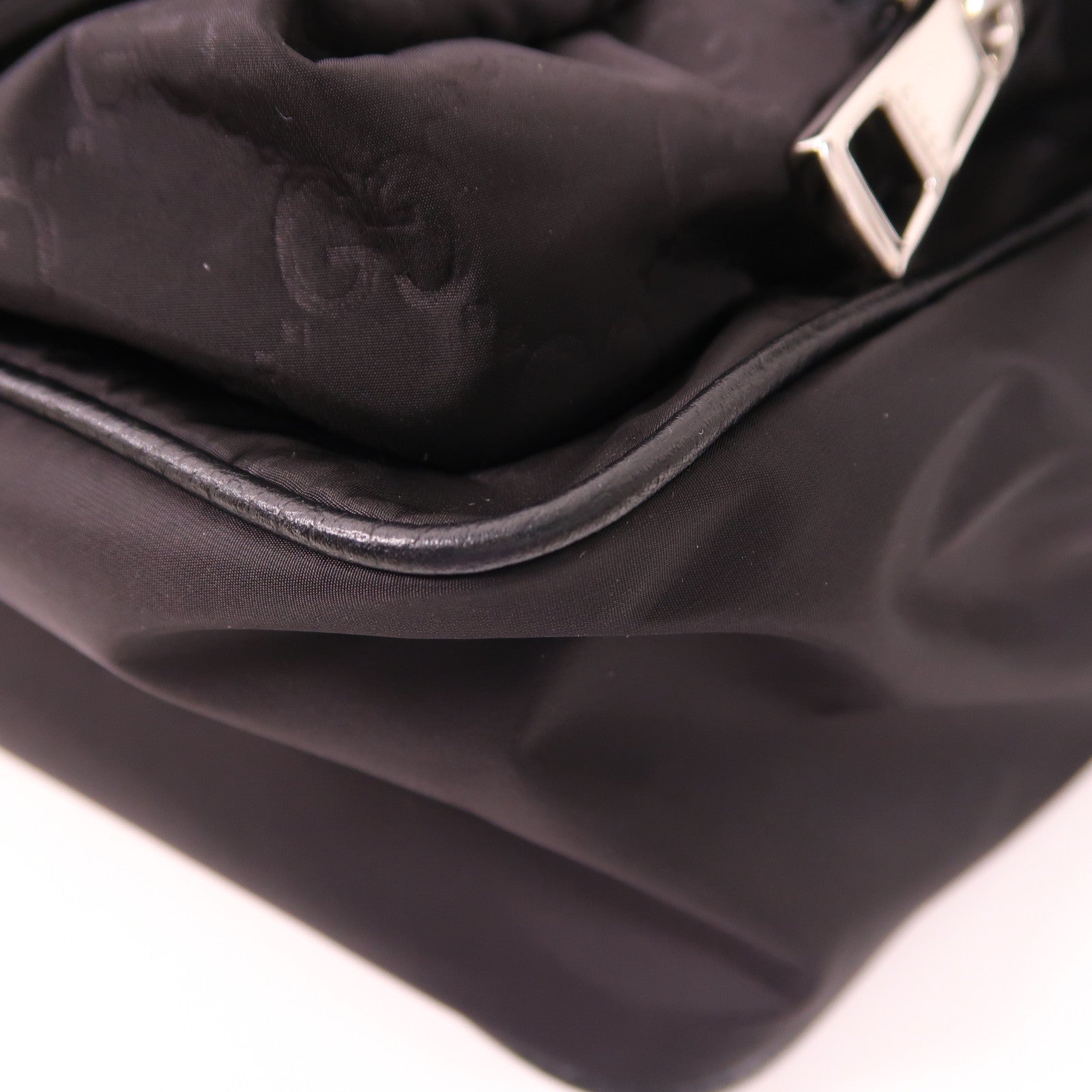 GUCCI 尼龍/皮革Shoulder Bag銀扣肩背袋