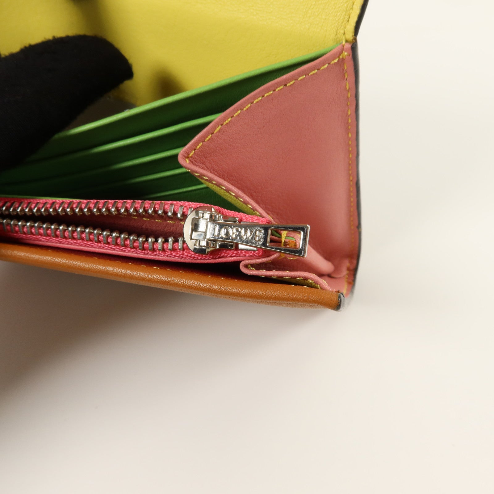 LOEWE 羊皮皮革Long Wallet銀扣長錢包